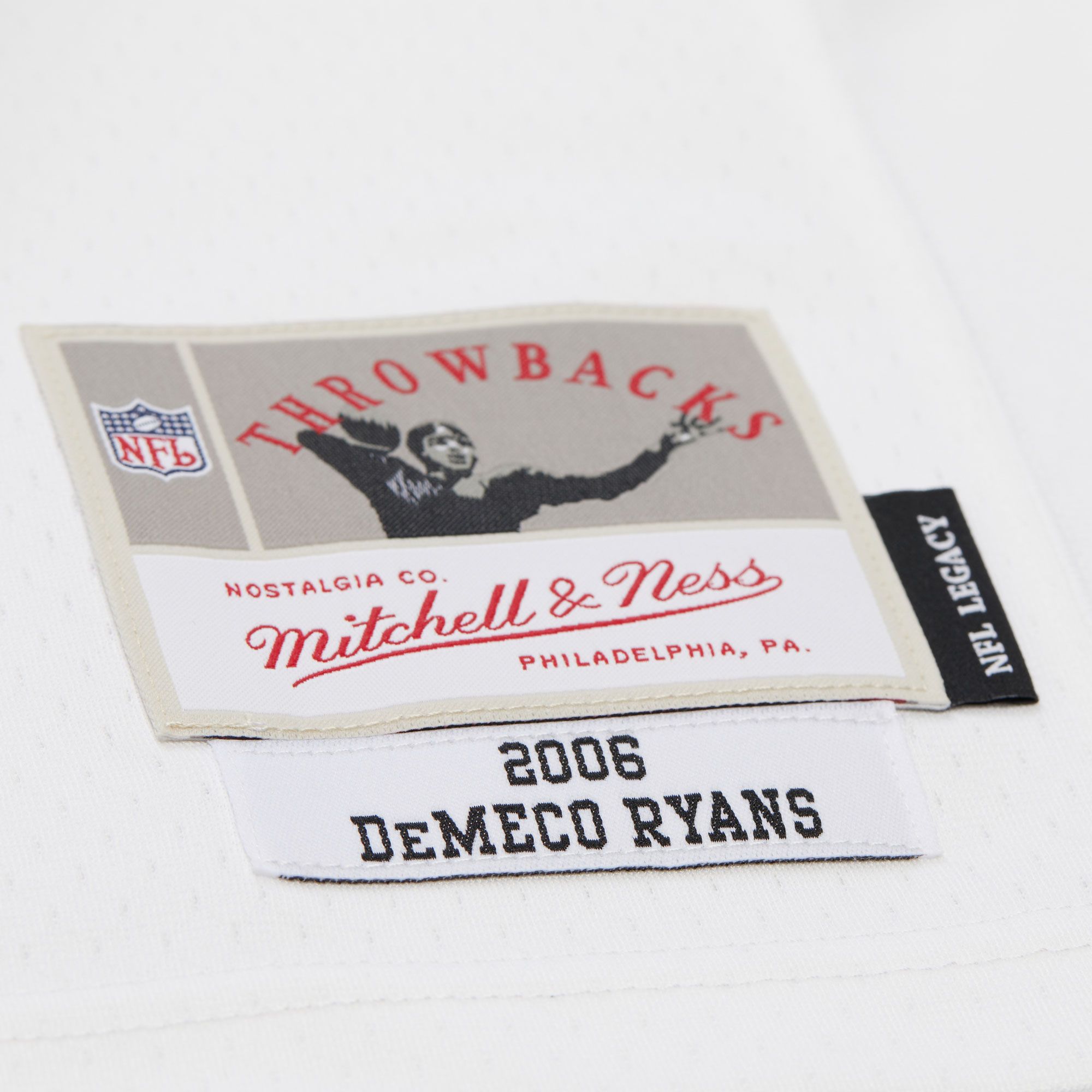 Mitchell & Ness Men's Houston Texans DeMeco Ryans #59 White 2006 Replica Football Jersey product image