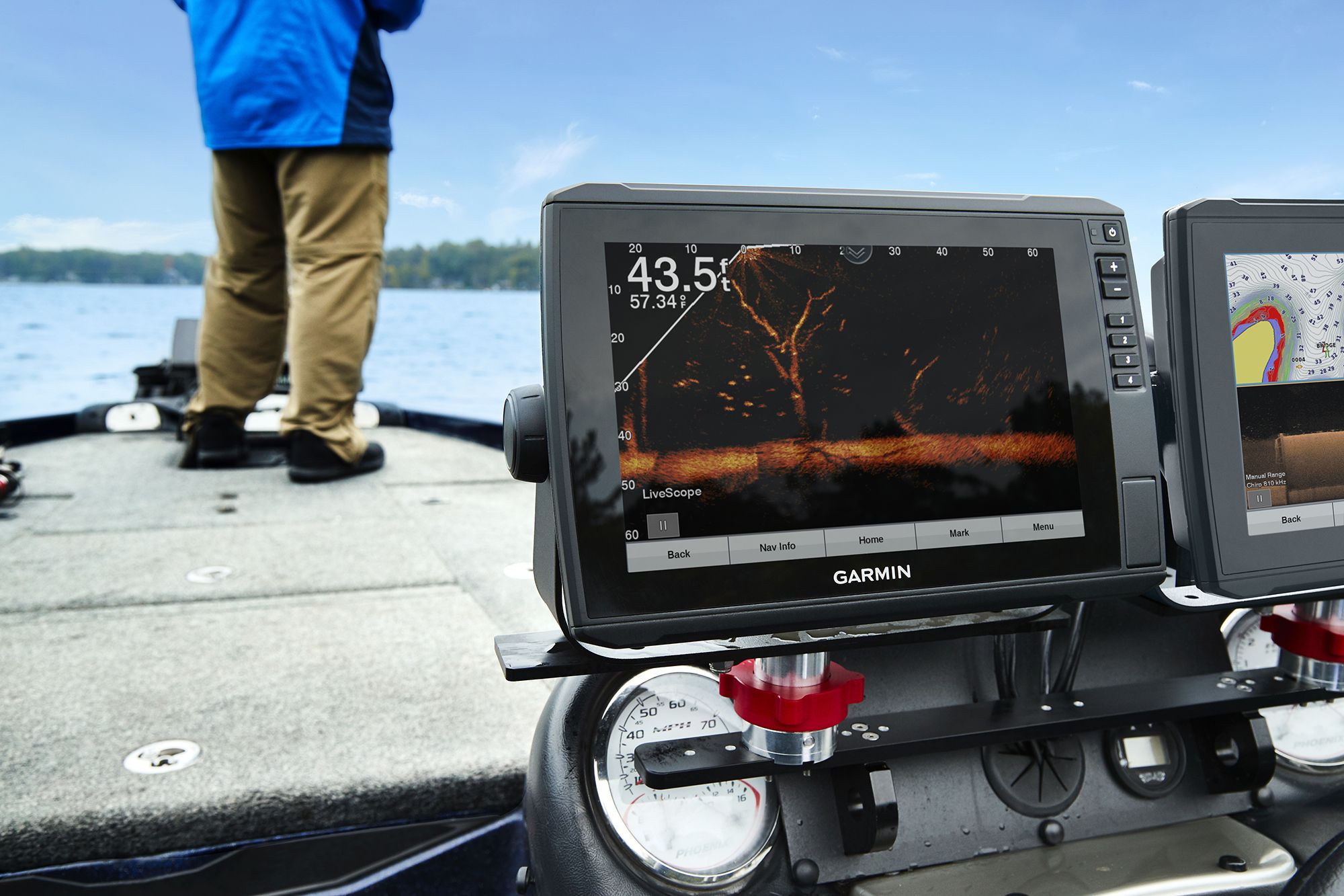 Garmin ECHOMAP Ultra 106sv Fish Finder (010-02112-01)-Floor Model product image