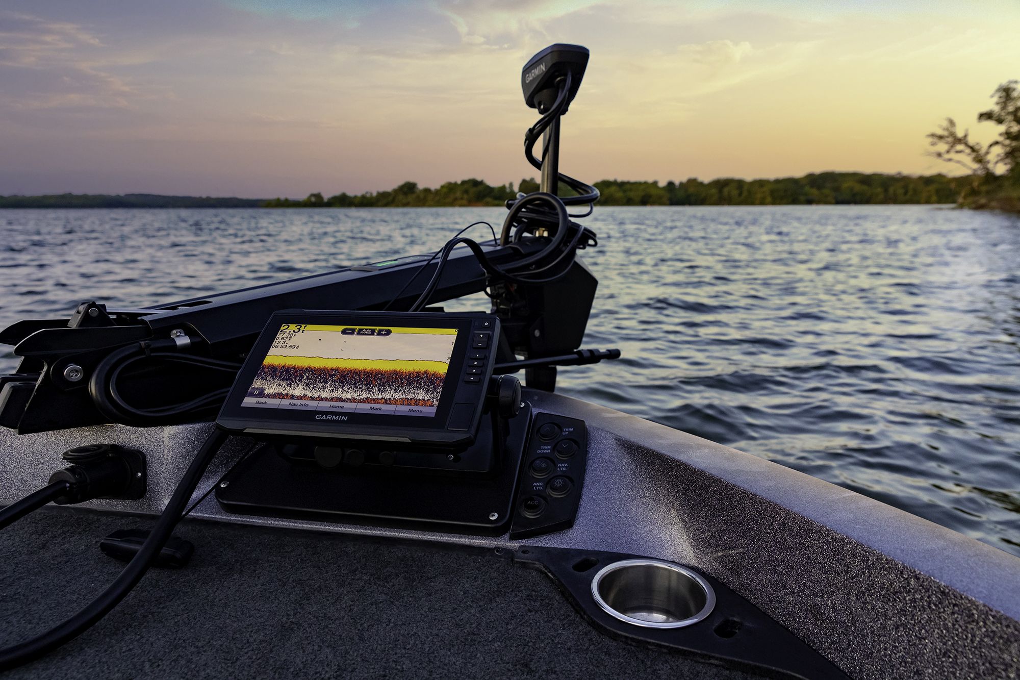 Garmin ECHOMAP UHD 63cv Fish Finder (010-02330-01)-Floor Model product image