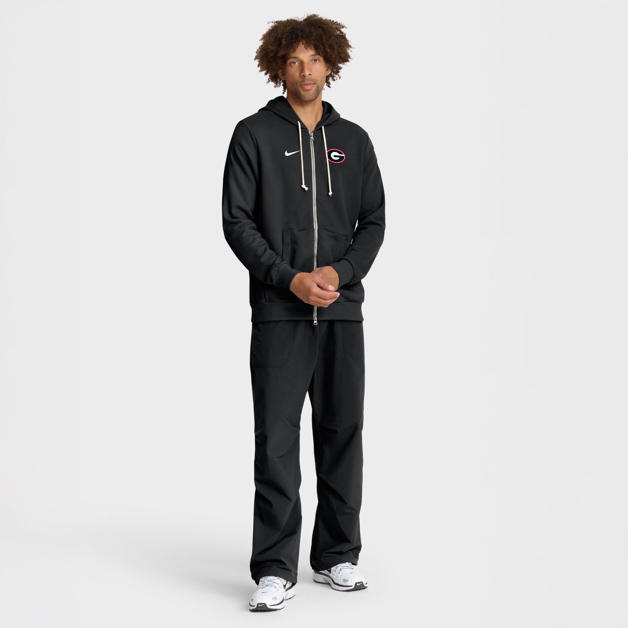 Nike Men's Georgia Bulldogs Black Dri-FIT Sideline Full-Zip Hoodie product image