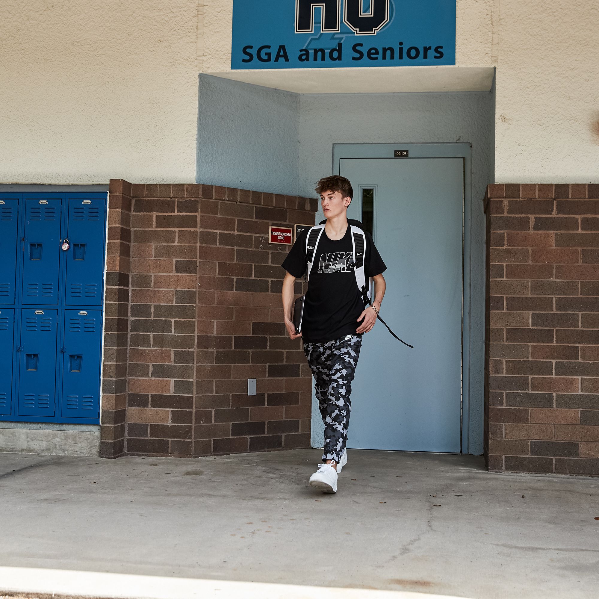 Nike Men's Sportswear Woven Camo Track Pants product image
