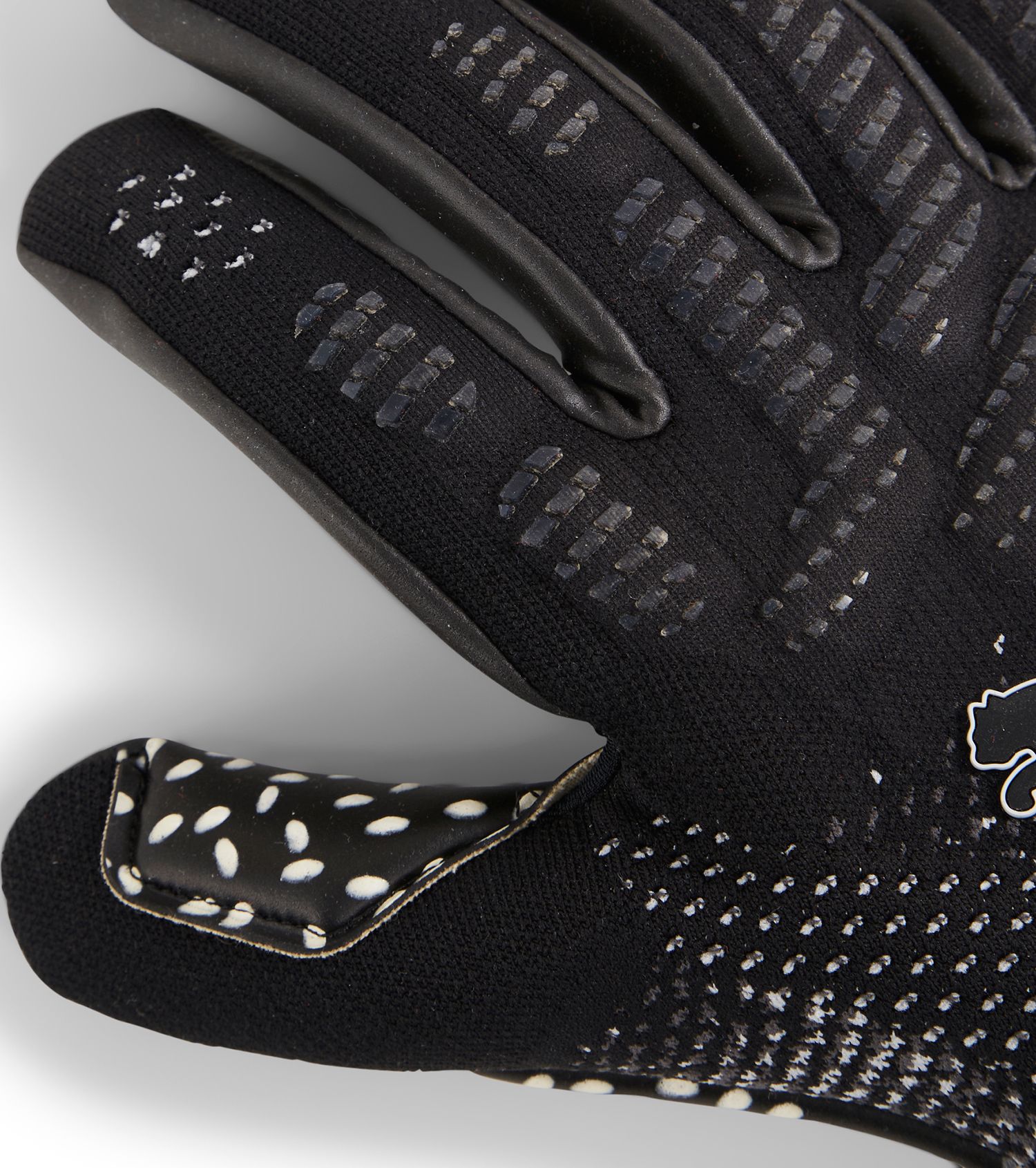 PUMA Adult FUTURE Ultimate Negative Cut Goalkeeper Gloves product image