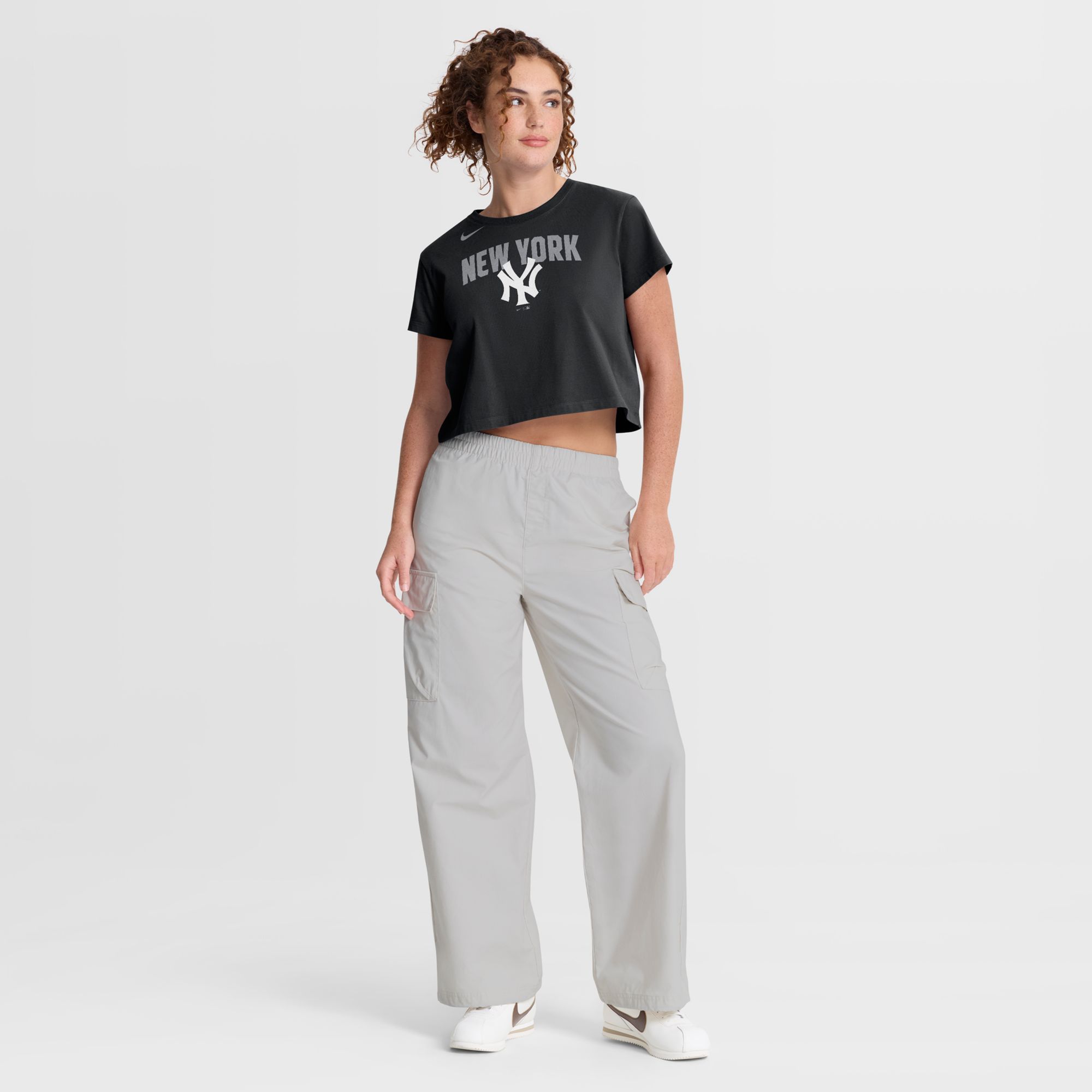 Nike Women's New York Yankees Black Cropped T-Shirt product image