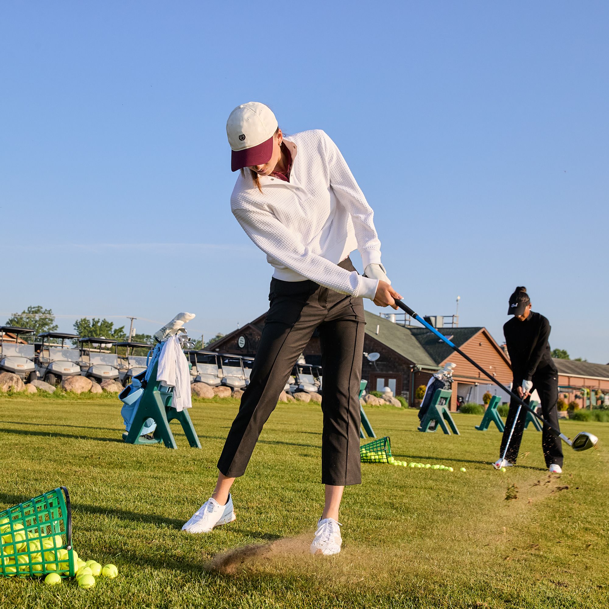 PUMA Women's CLOUDSPUN Scallop Sleeveless Golf Polo product image