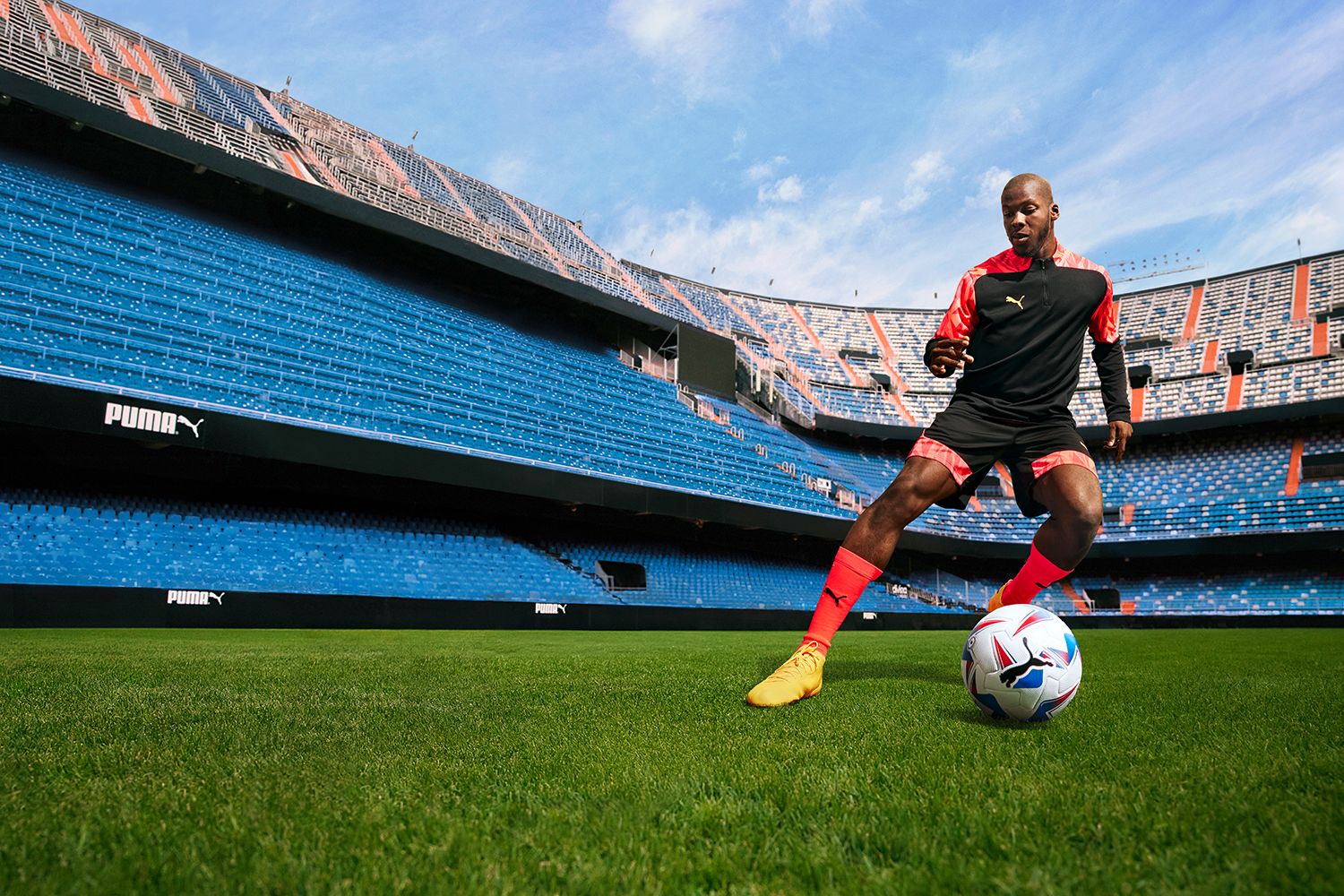 PUMA Cumbre CONMEBOL Copa América 2024 Training Soccer Ball product image