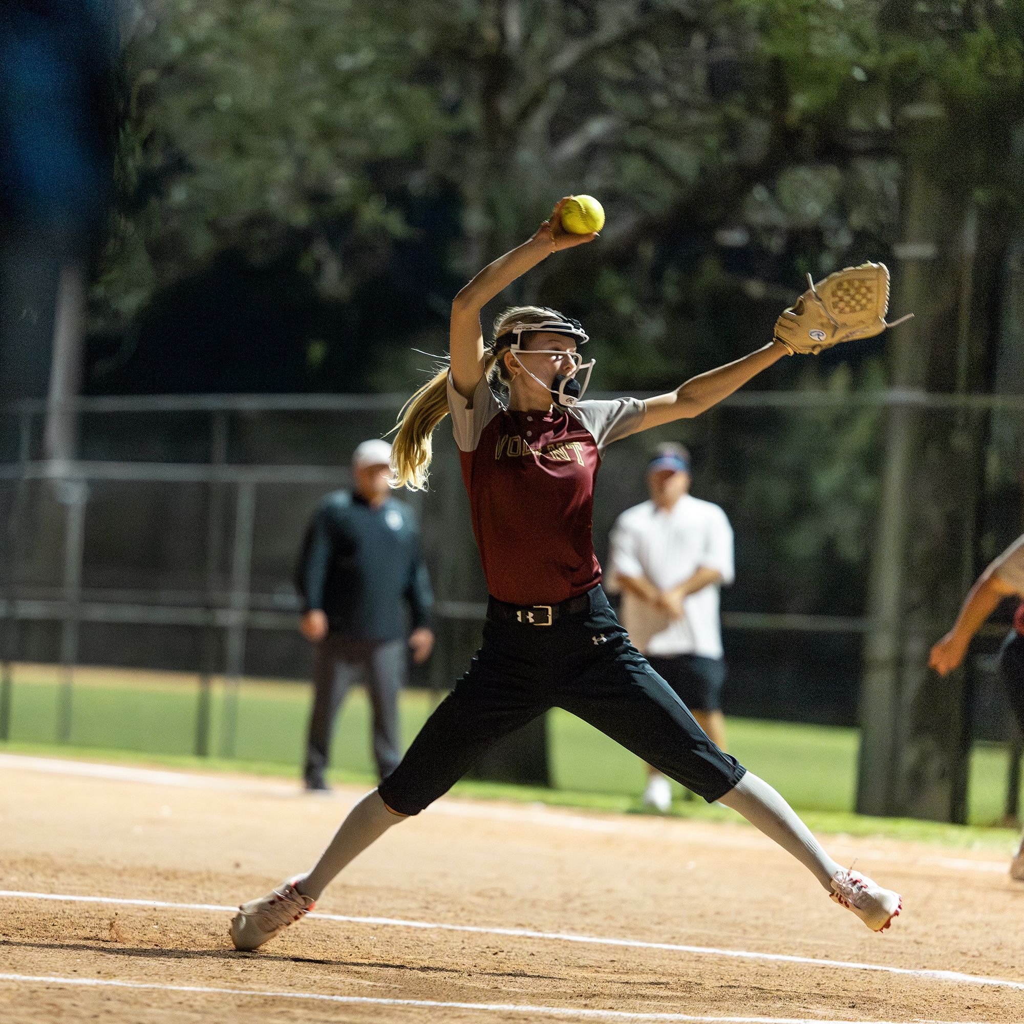 New Balance Women's Fresh Foam X VELO v4 Metal Fastpitch Softball Cleats product image