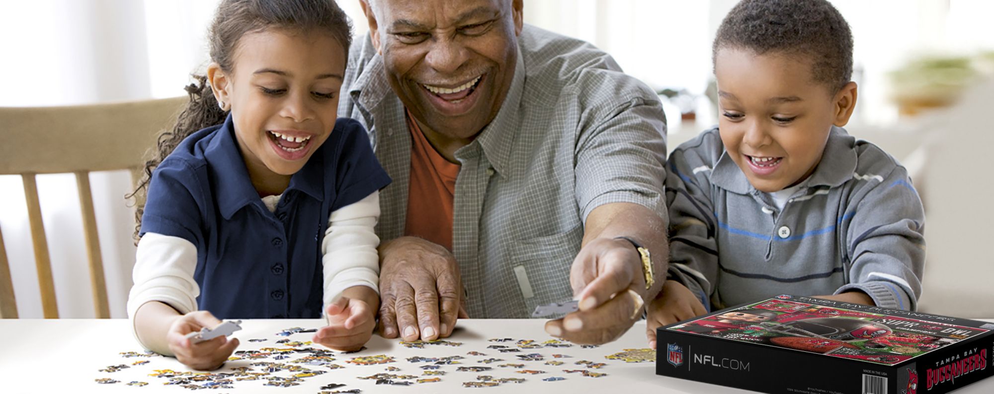 YouTheFan Tampa Bay Buccaneers Retro Series 500-Piece Puzzle product image