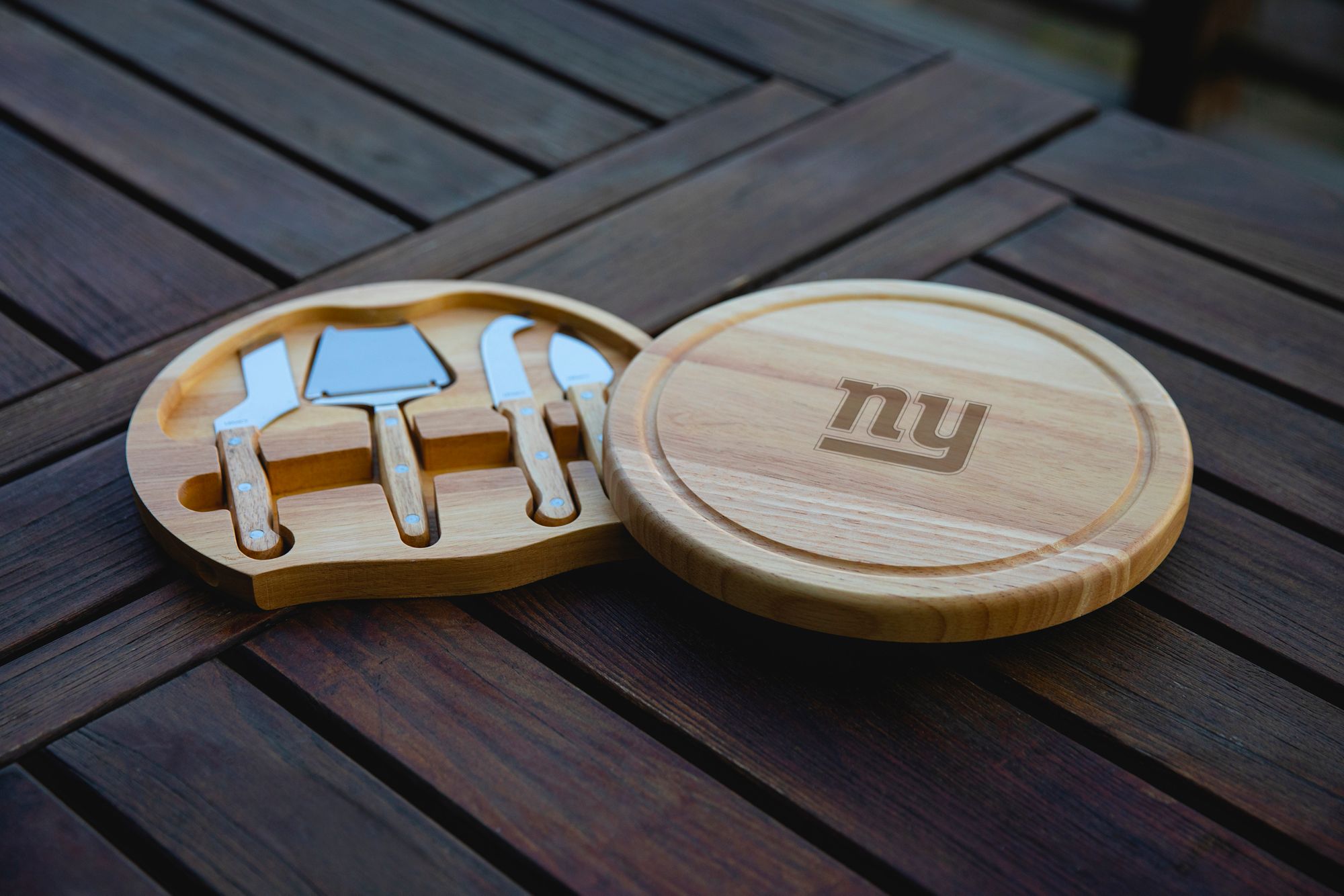 Picnic Time New York Giants Circo Cheese Board and Knives product image