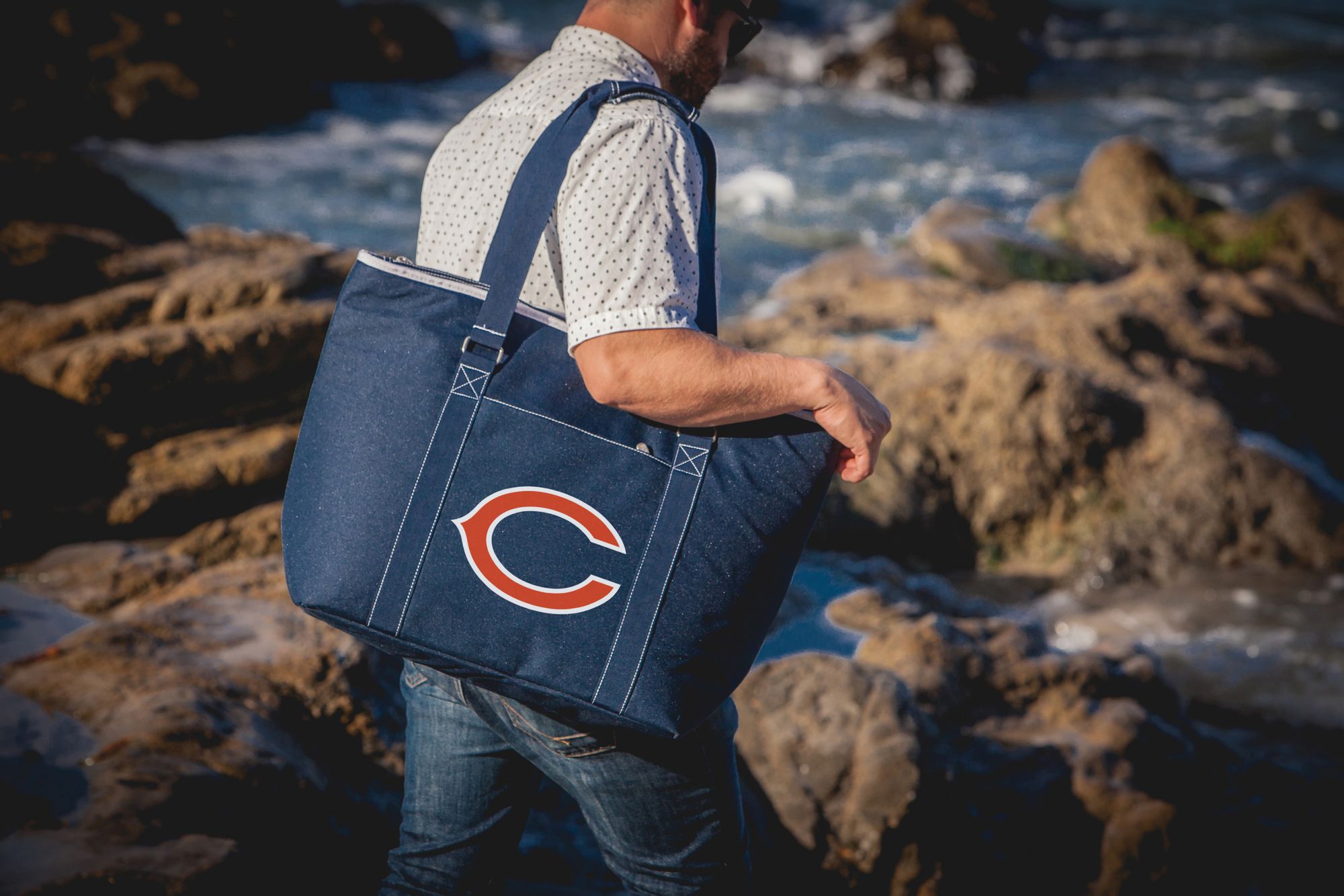 Picnic Time Chicago Bears Tahoe XL Cooler Tote Bag product image