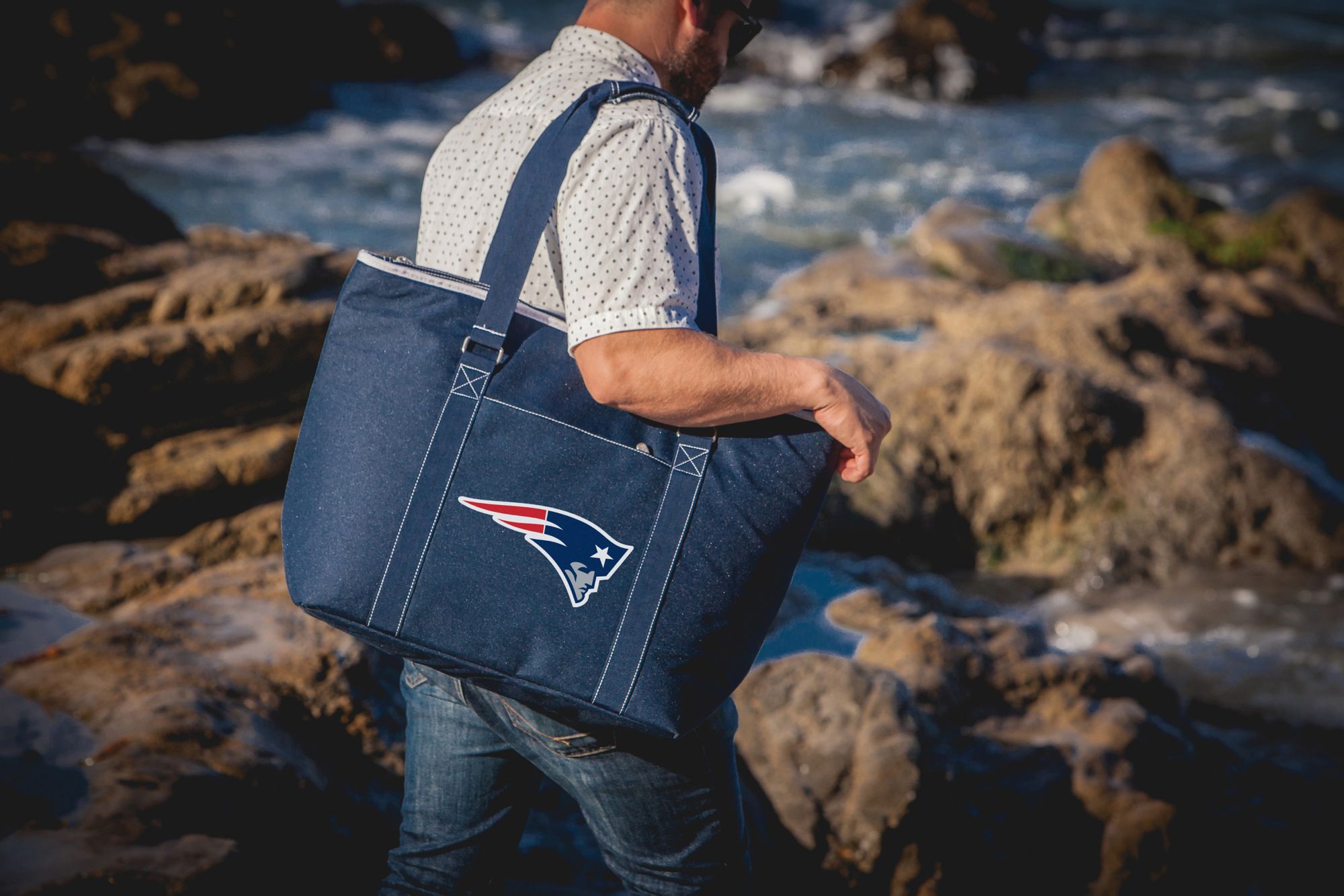 Picnic Time New England Patriots Tahoe XL Cooler Tote Bag product image