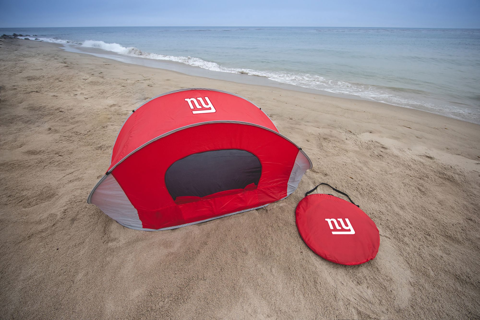 Picnic Time New York Giants Manta Portable Beach Tent product image