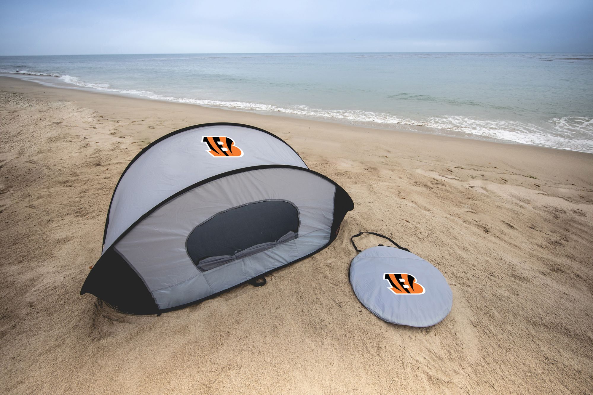 Picnic Time Cincinnati Bengals Manta Portable Beach Tent product image