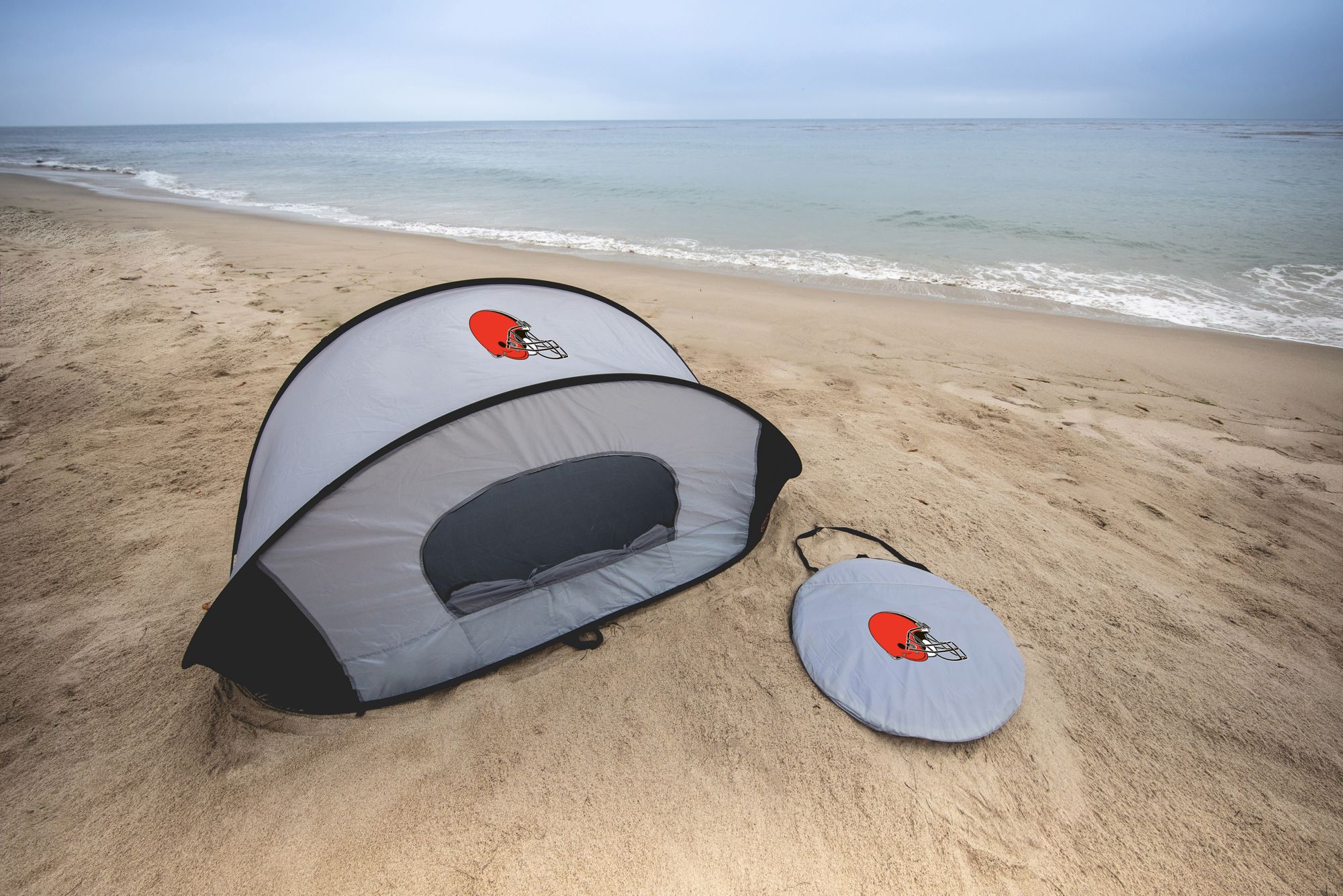 Picnic Time Cleveland Browns Manta Portable Beach Tent product image