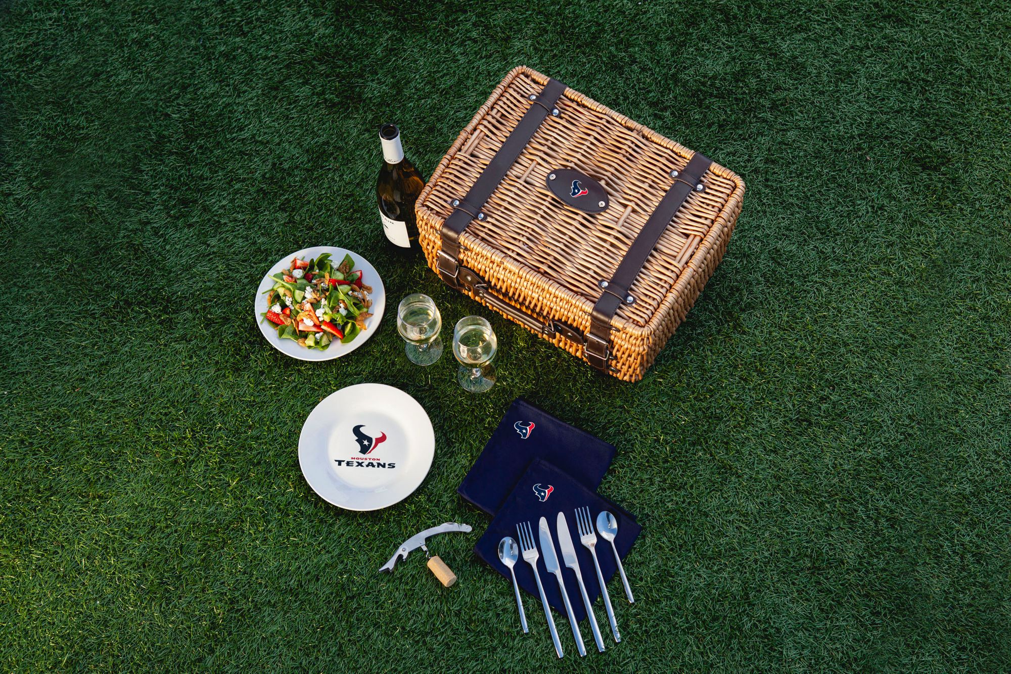 Picnic Time Houston Texans Champion Picnic Basket product image