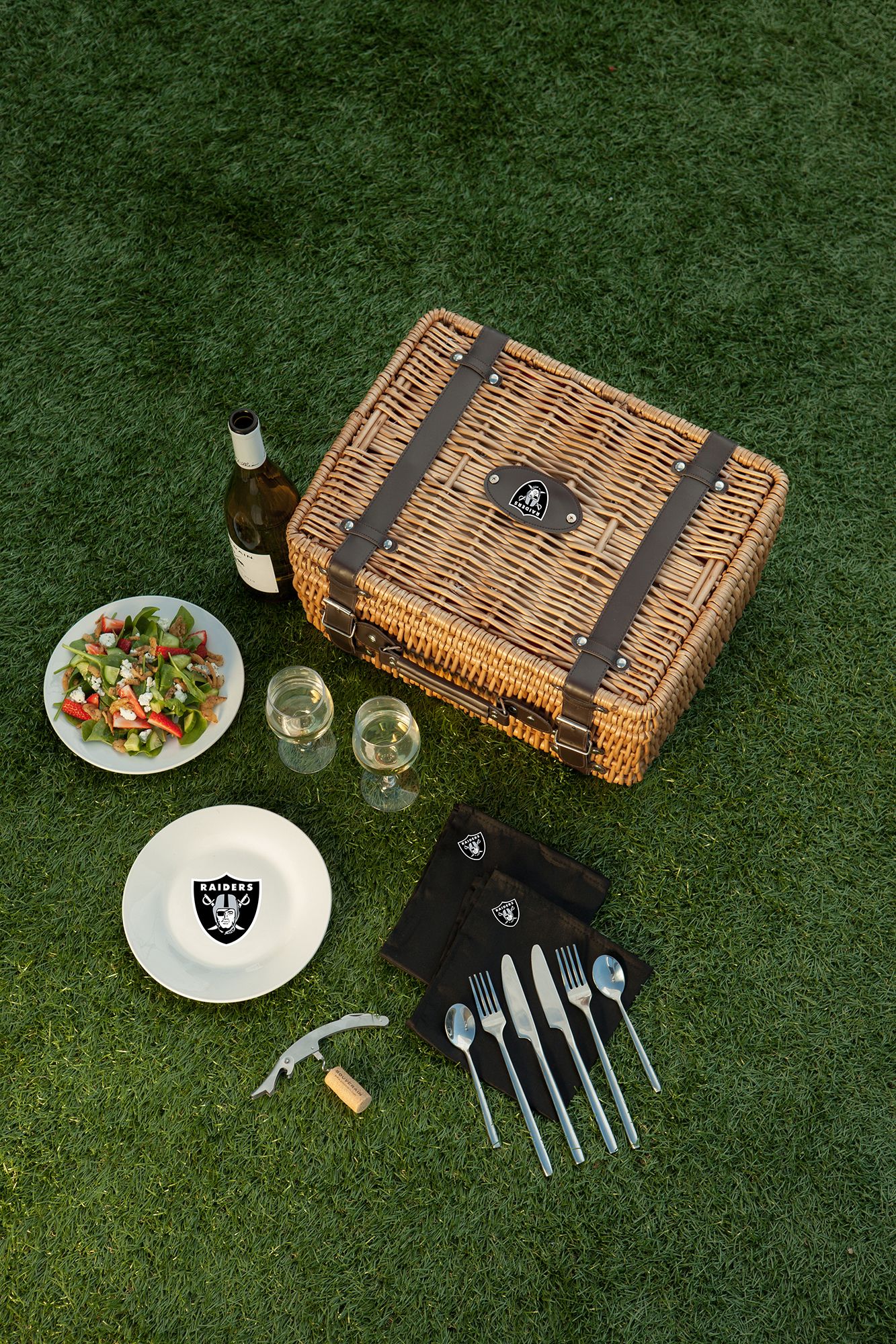 Picnic Time Las Vegas Raiders Champion Picnic Basket product image