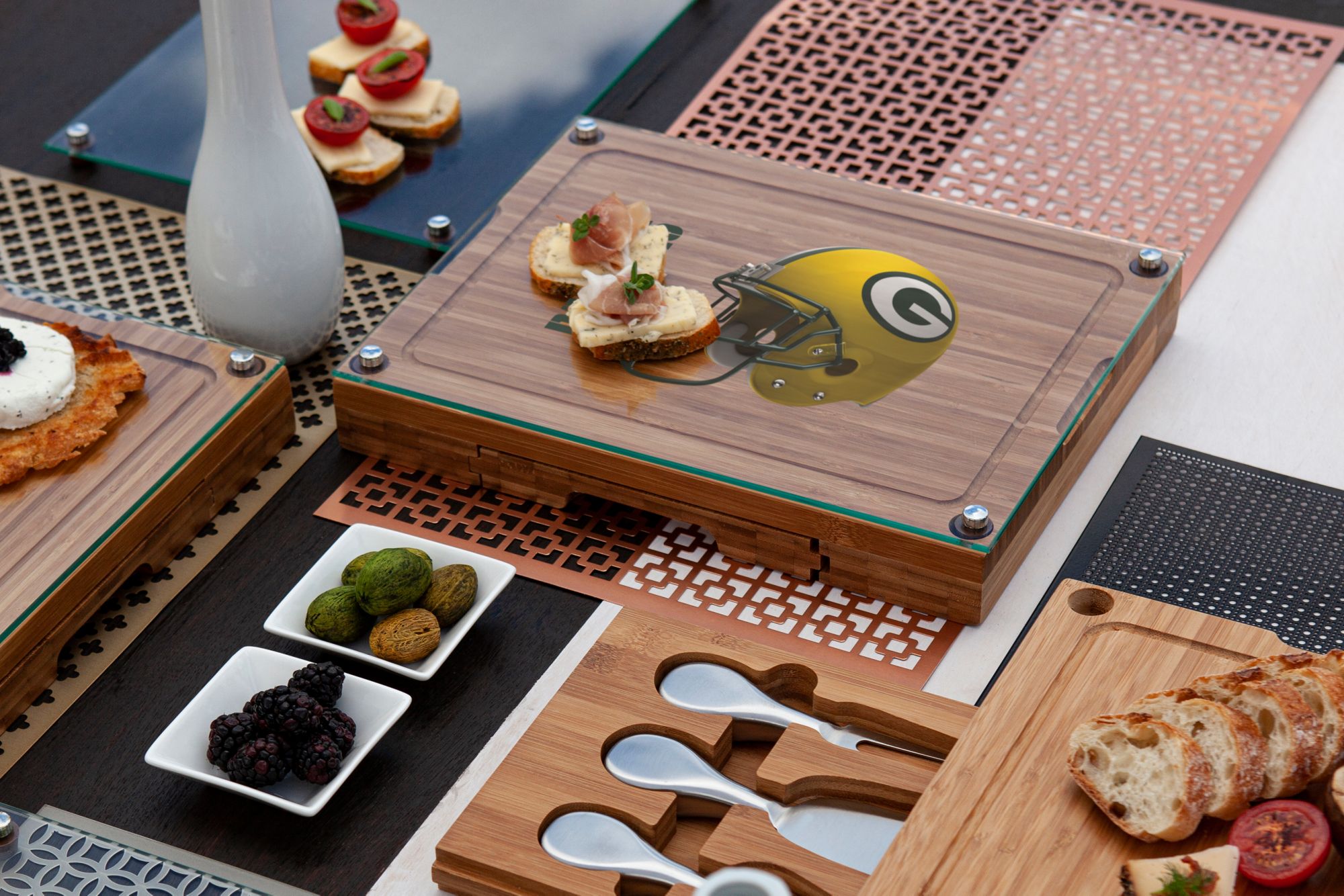 Picnic Time Green Bay Packers Glass Top Cheese Board and Knife Set product image