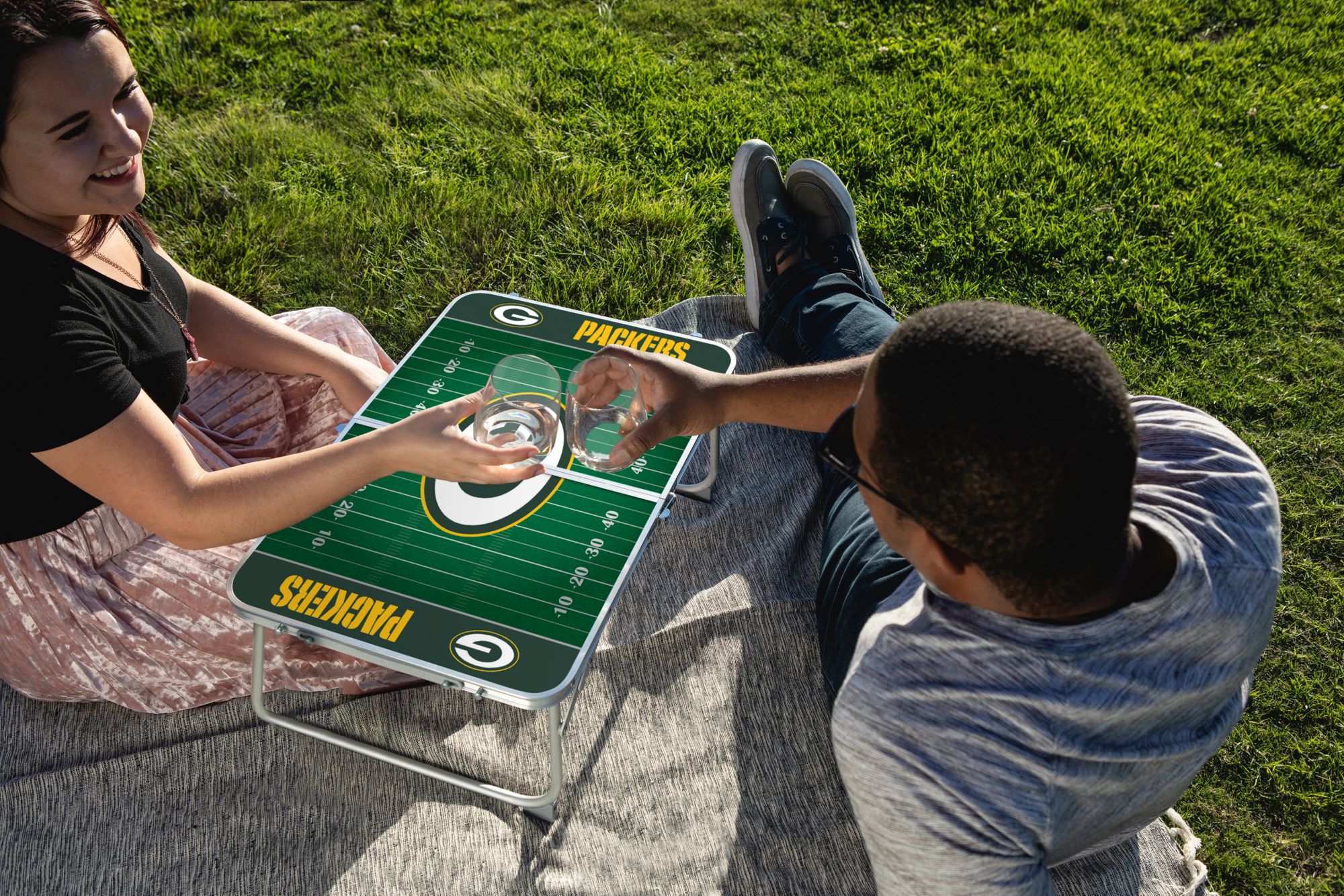 Picnic Time Green Bay Packers Mini Portable Concert Table product image