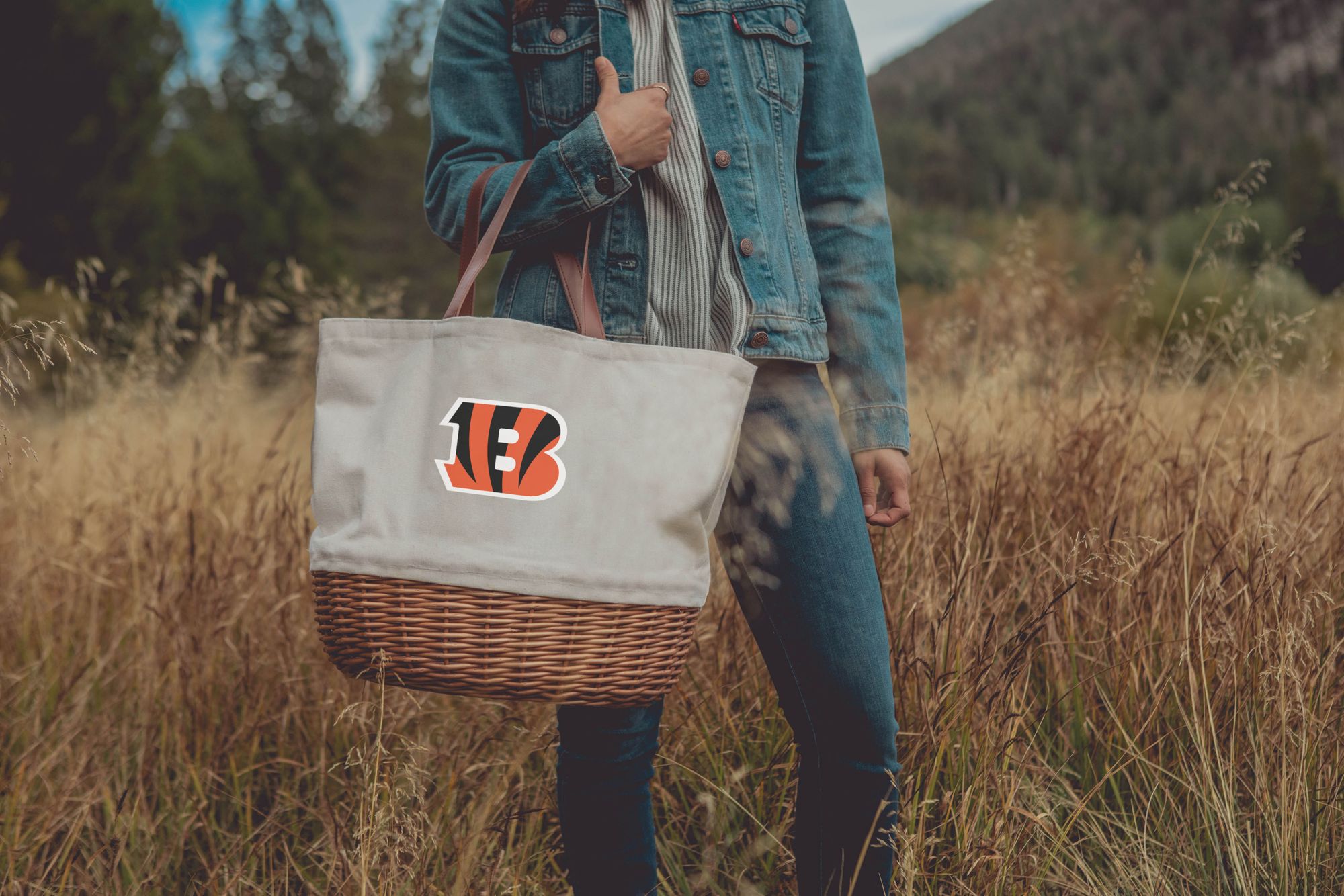 Picnic Time Cincinnati Bengals Promenade Picnic Basket product image