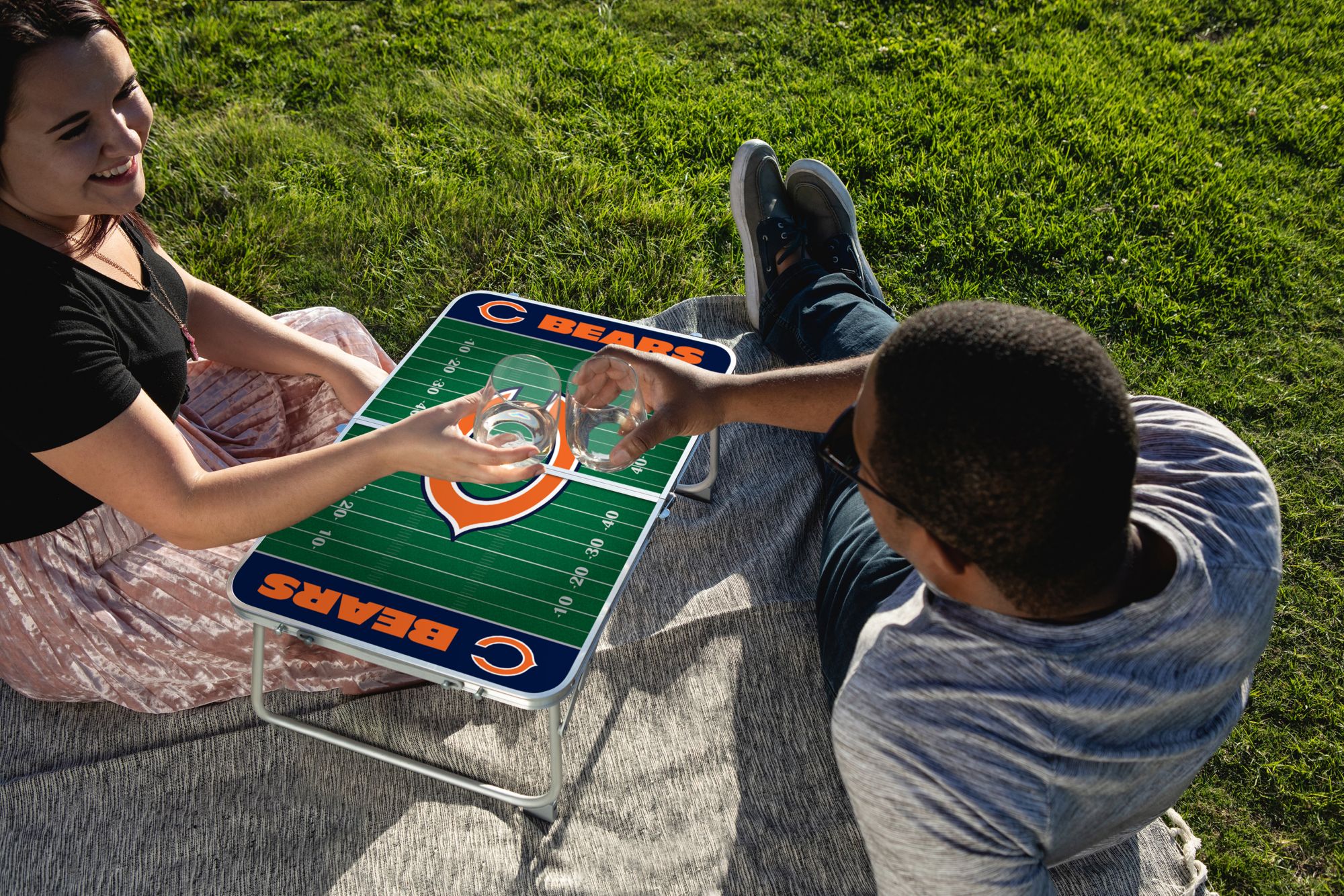 Picnic Time Chicago Bears Mini Portable Concert Table product image