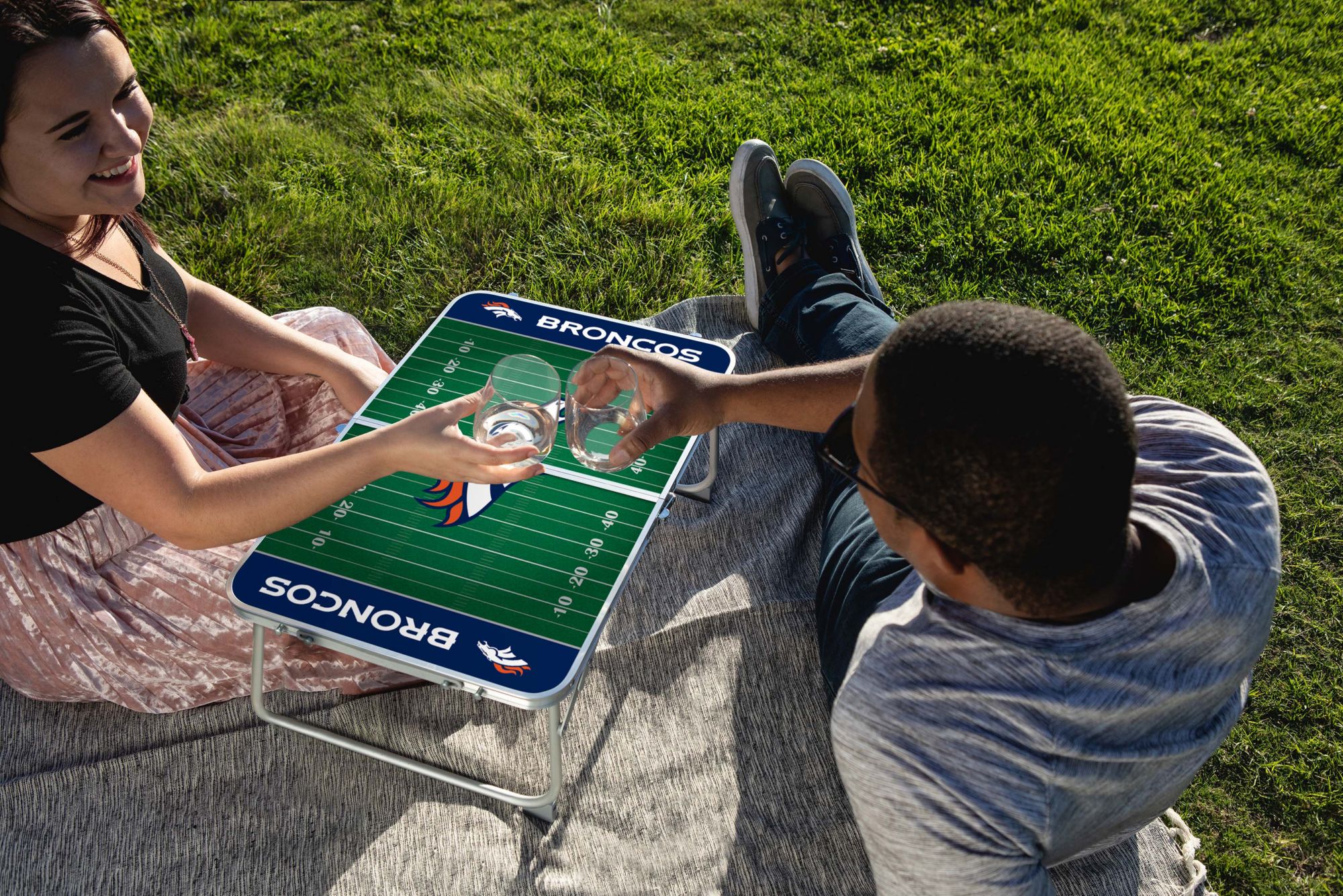 Picnic Time Denver Broncos Mini Portable Concert Table product image