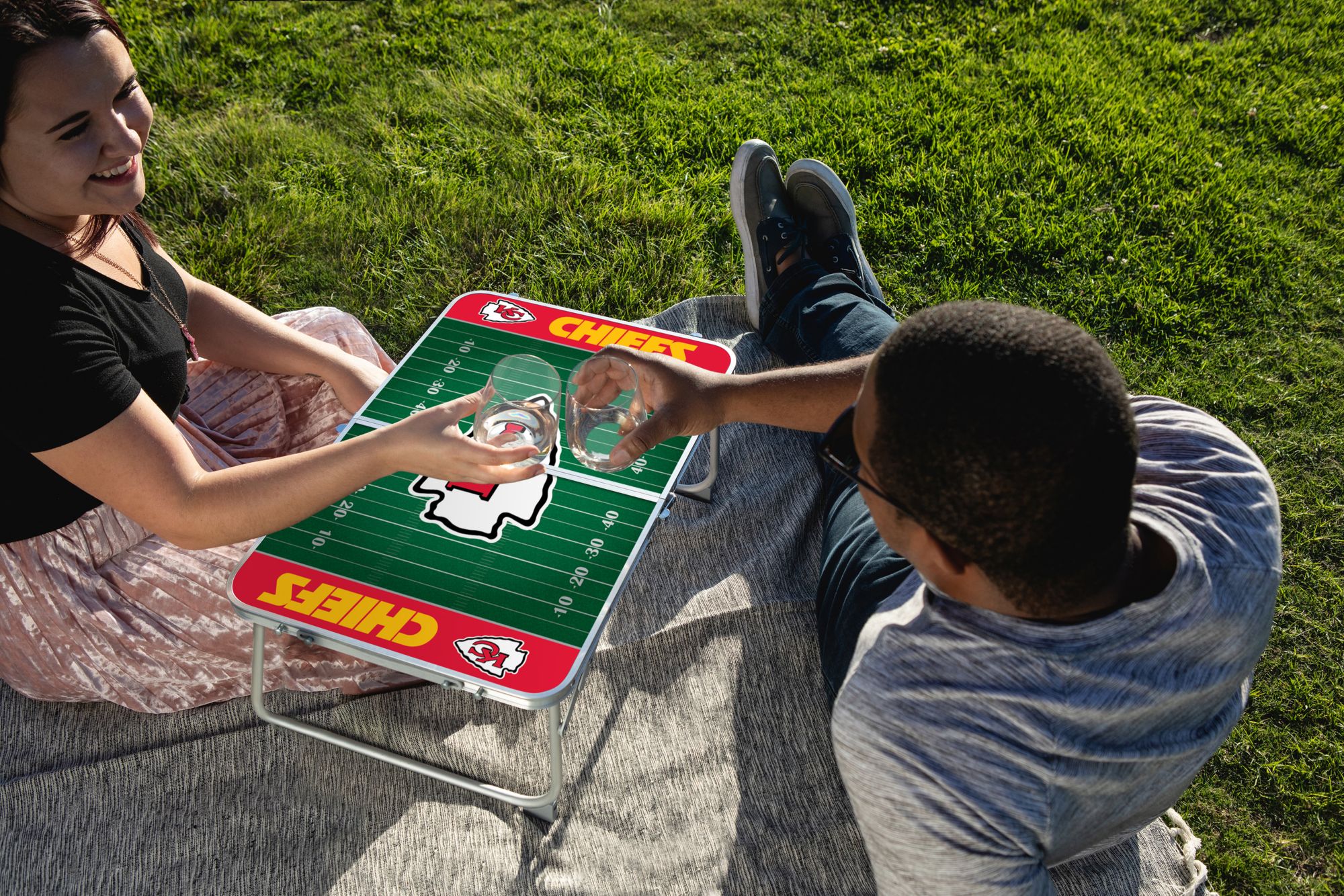 Picnic Time Kansas City Chiefs Mini Portable Concert Table product image