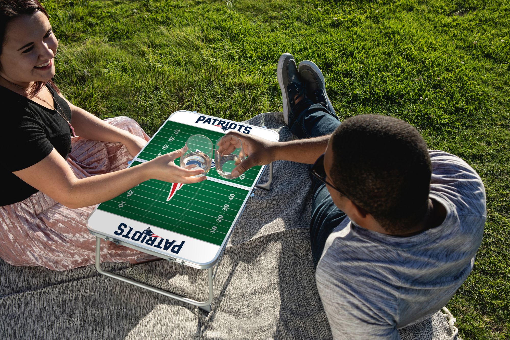 Picnic Time New England Patriots Mini Portable Concert Table product image