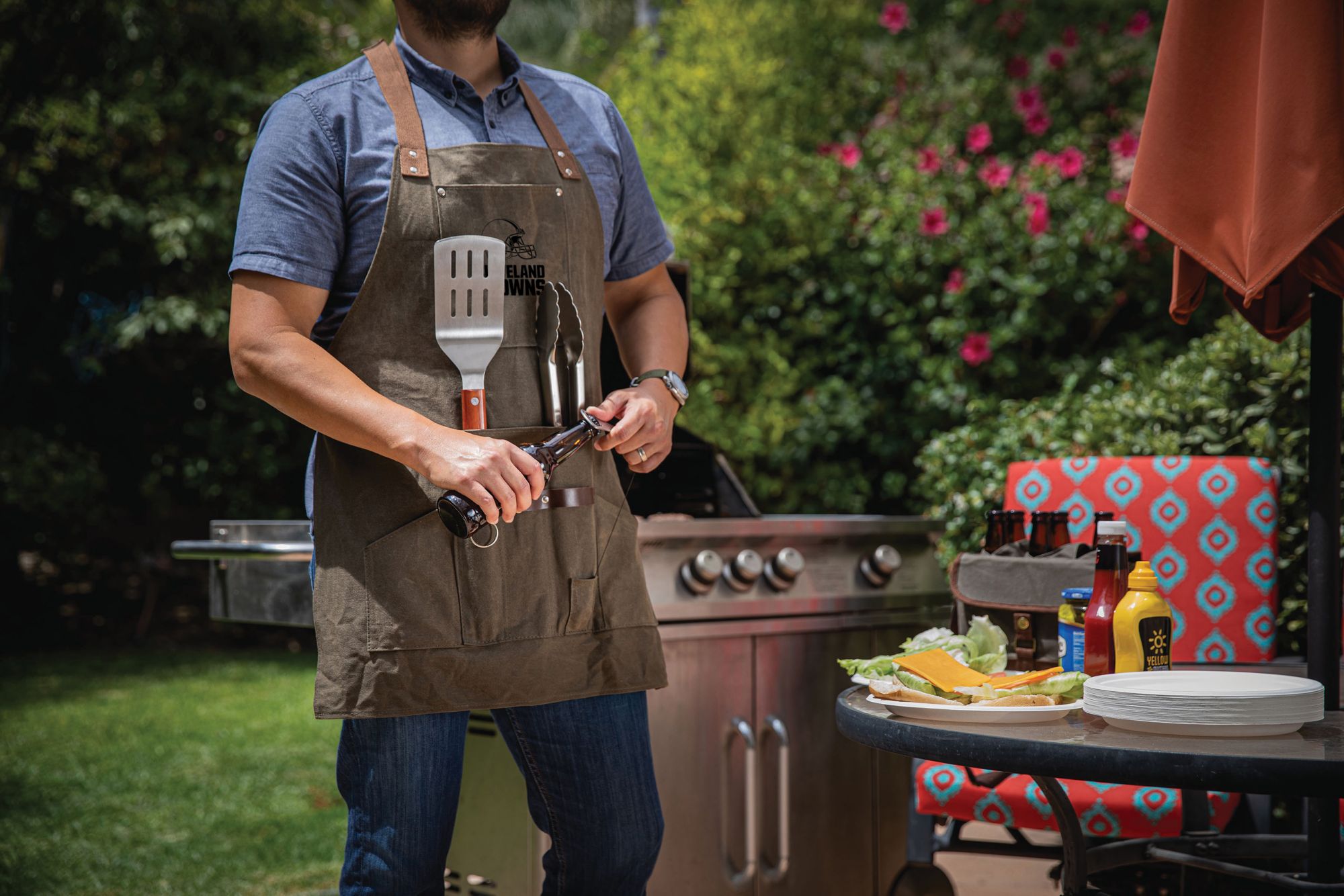 Picnic Time Cleveland Browns BBQ Apron with Tools product image