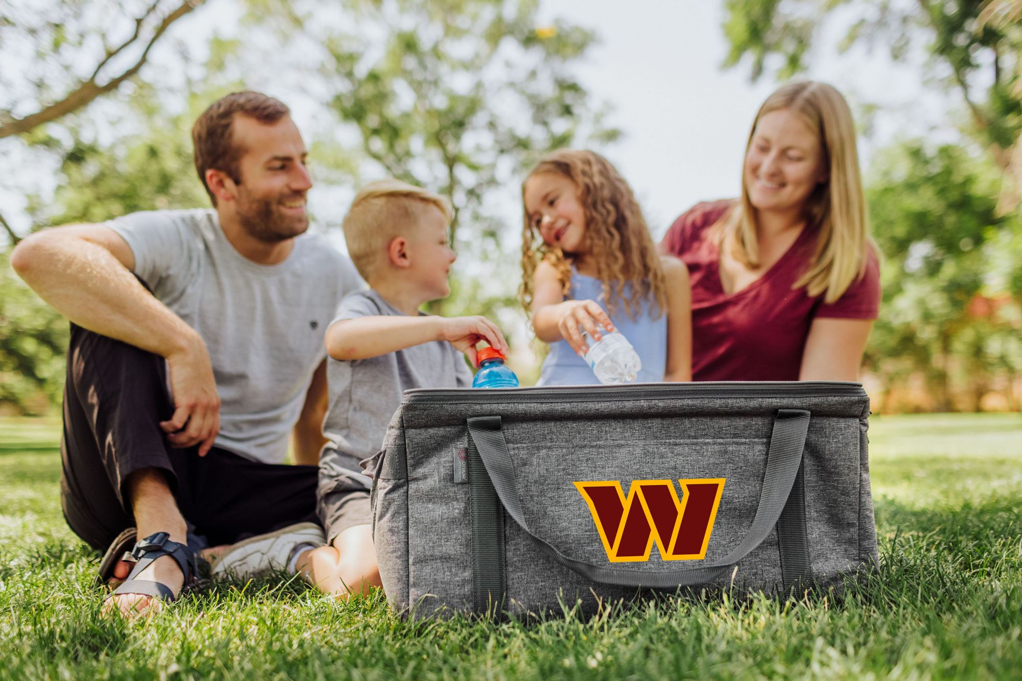 Picnic Time Washington Commanders 64 Can Collapsible Cooler product image