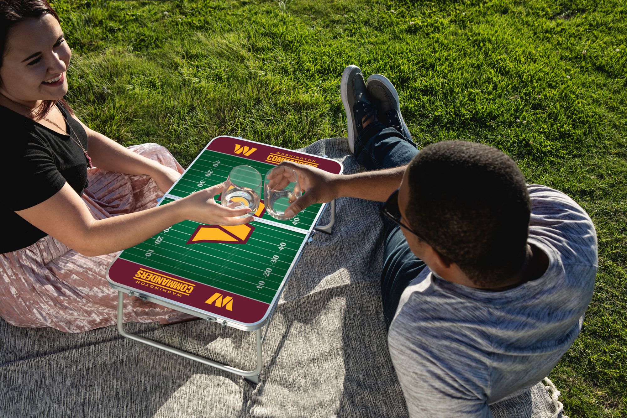 Picnic Time Washington Commanders Mini Portable Concert Table product image