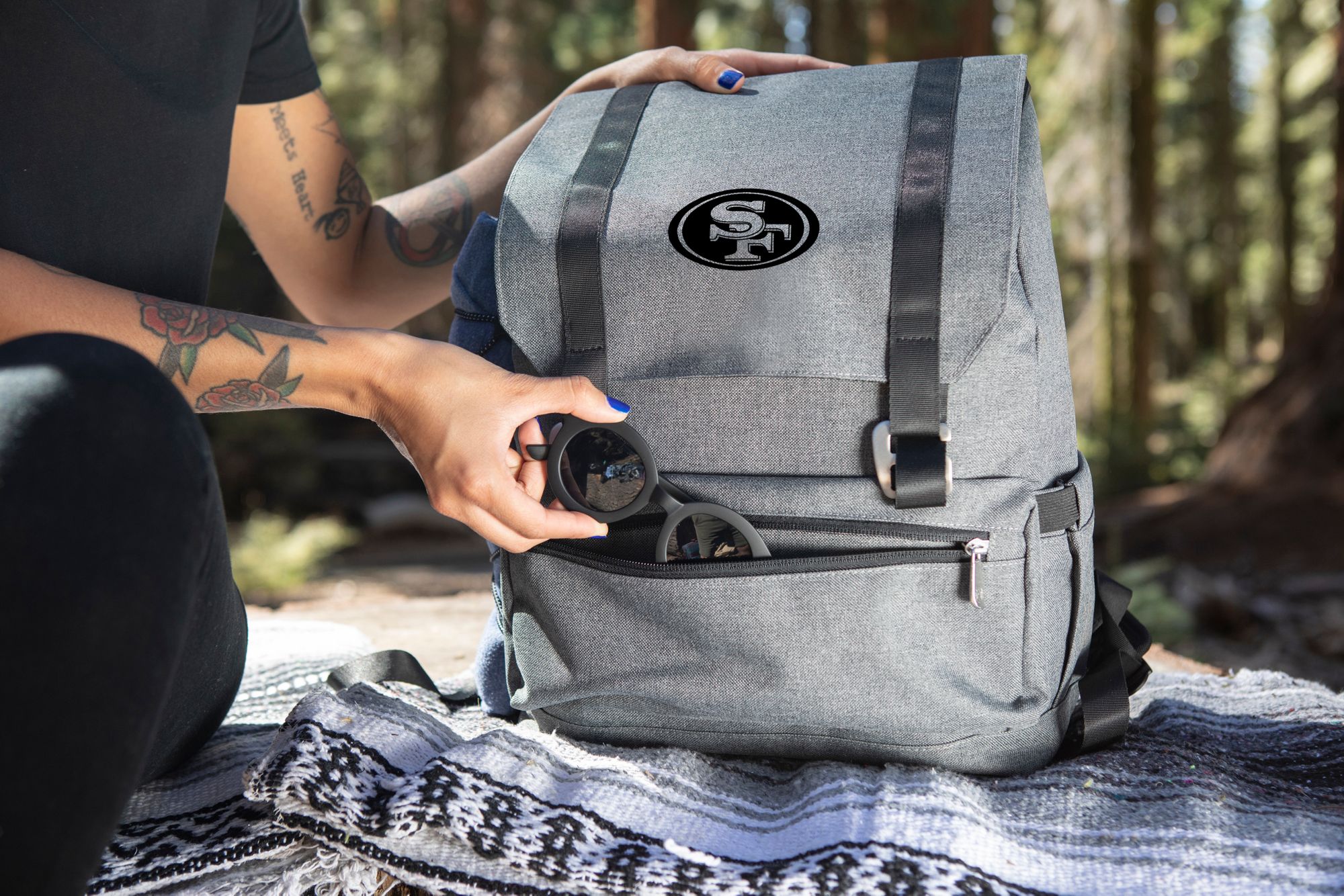 Picnic Time San Francisco 49ers OTG Traverse Cooler Backpack