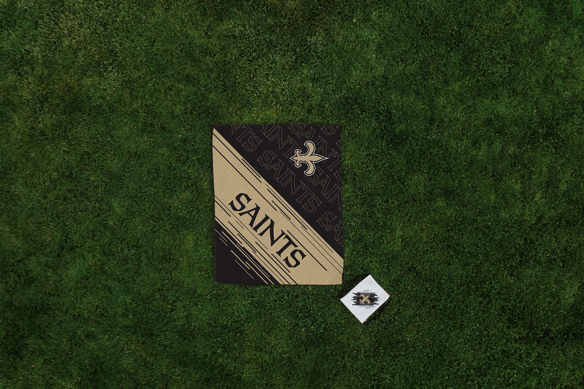 Picnic Time New Orleans Saints Outdoor Picnic Blanket product image