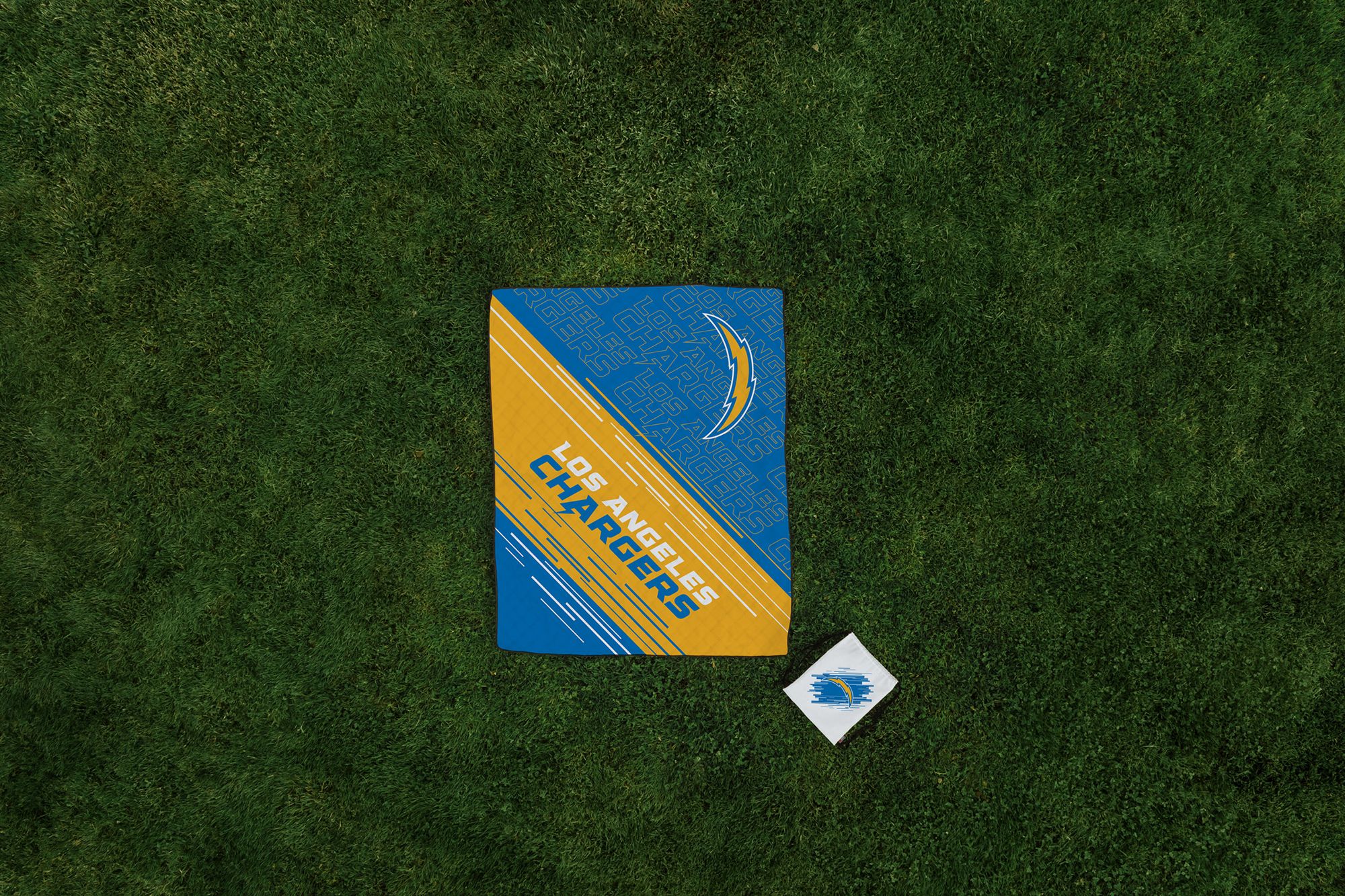 Picnic Time Los Angeles Chargers Outdoor Picnic Blanket product image
