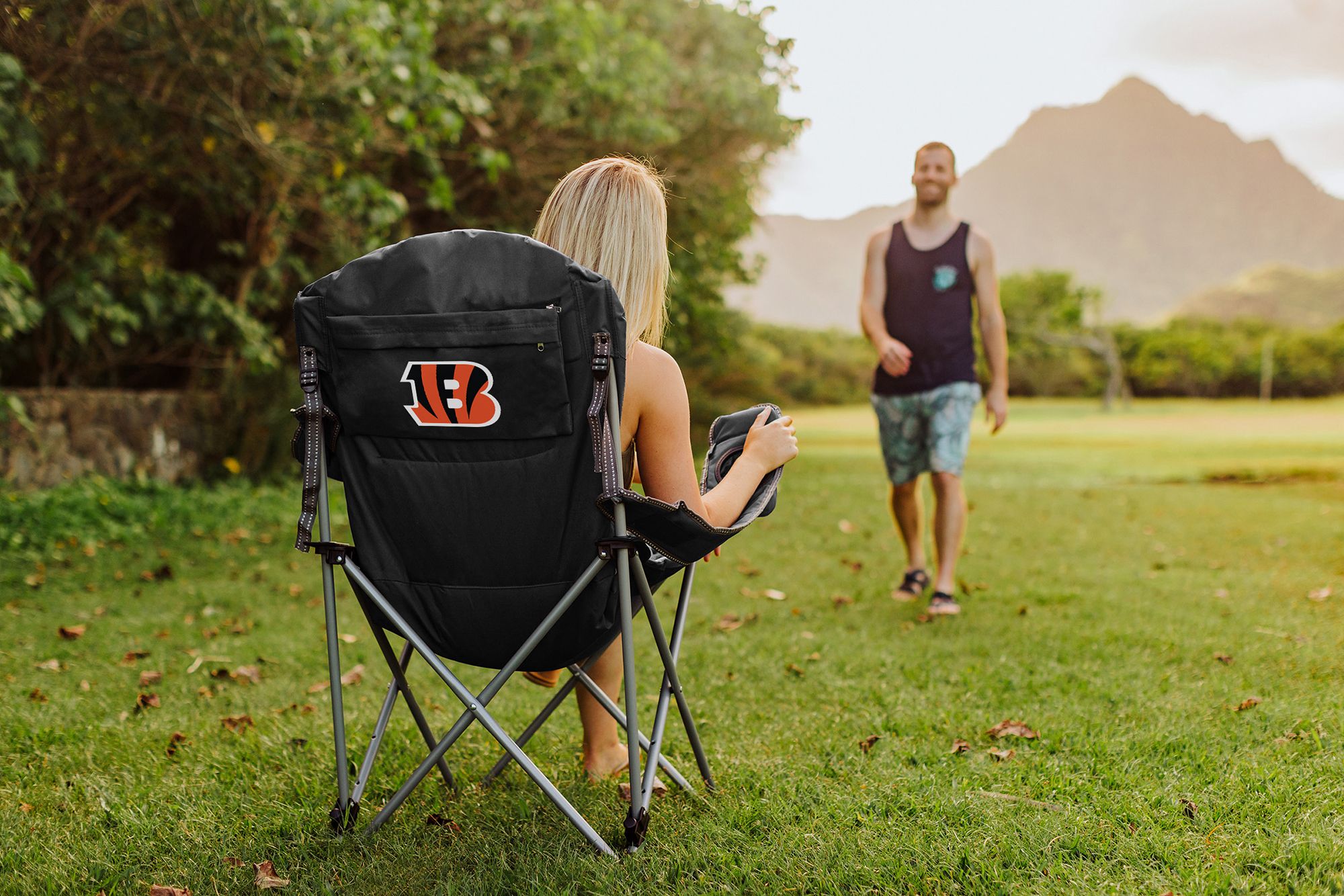 Picnic Time Cincinnati Bengals Recline Camp Chair product image