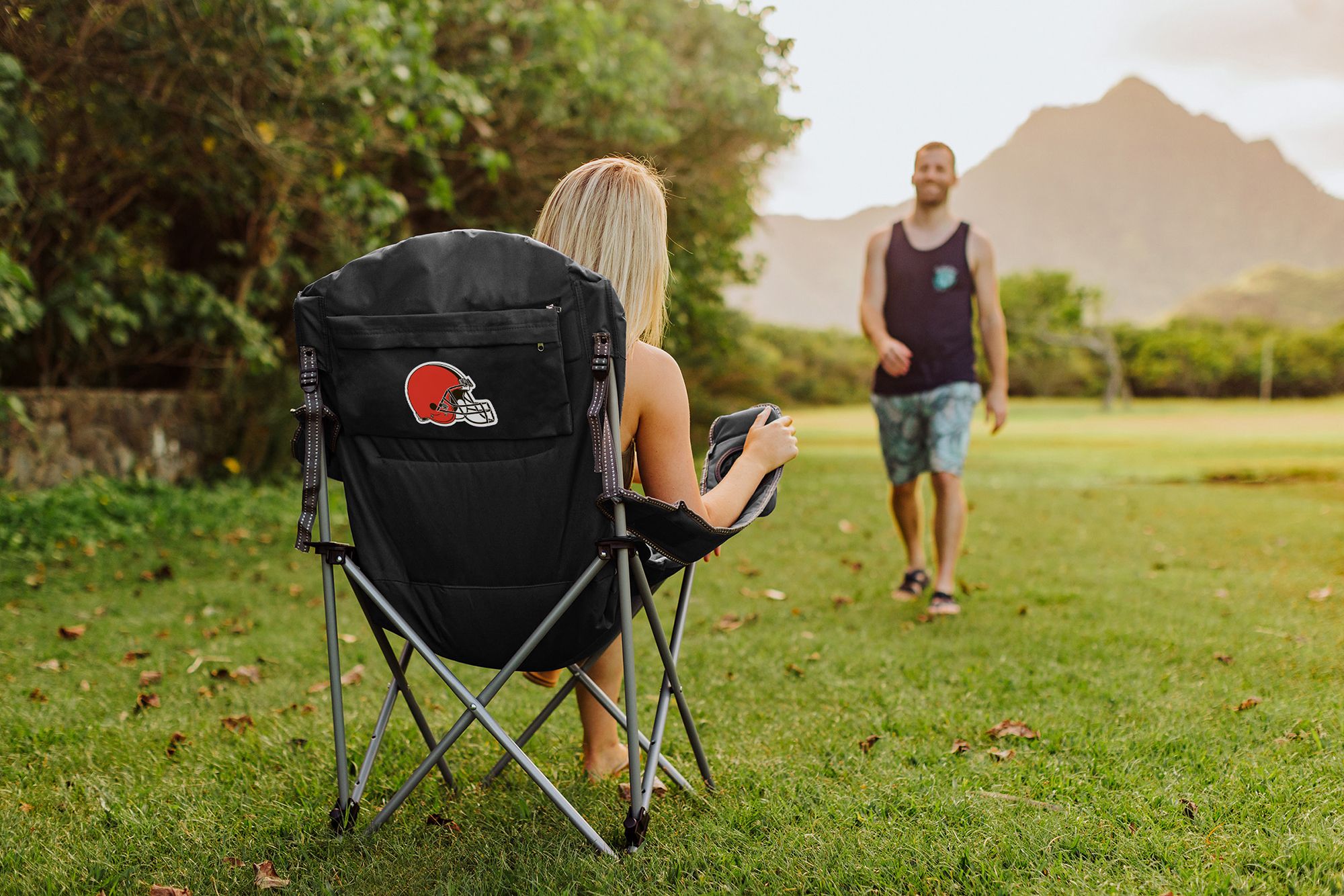 Picnic Time Cleveland Browns Recline Camp Chair product image