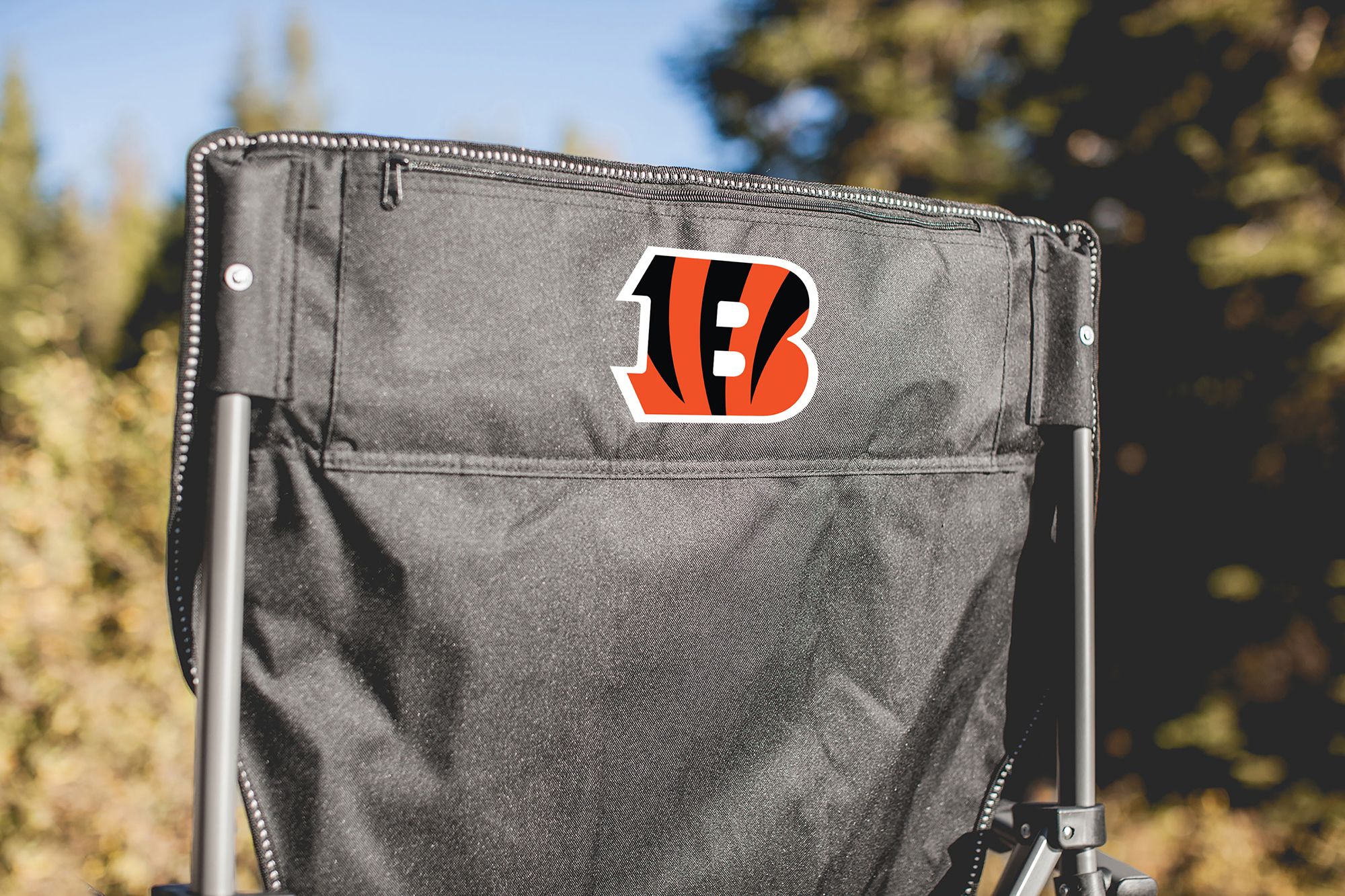 Picnic Time Cincinnati Bengals Cooler Camp Chair product image