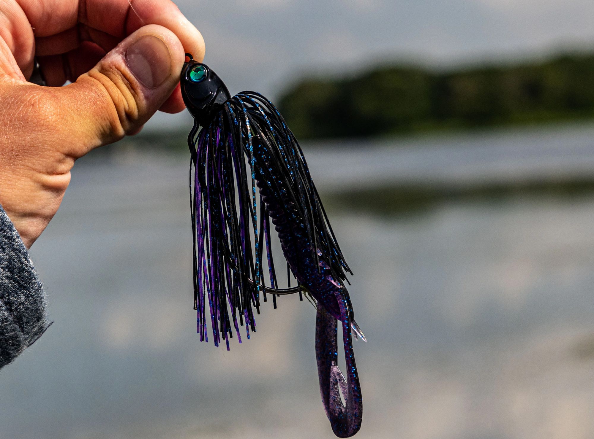 6th Sense Fishing Axle Swinging Swim Jig product image