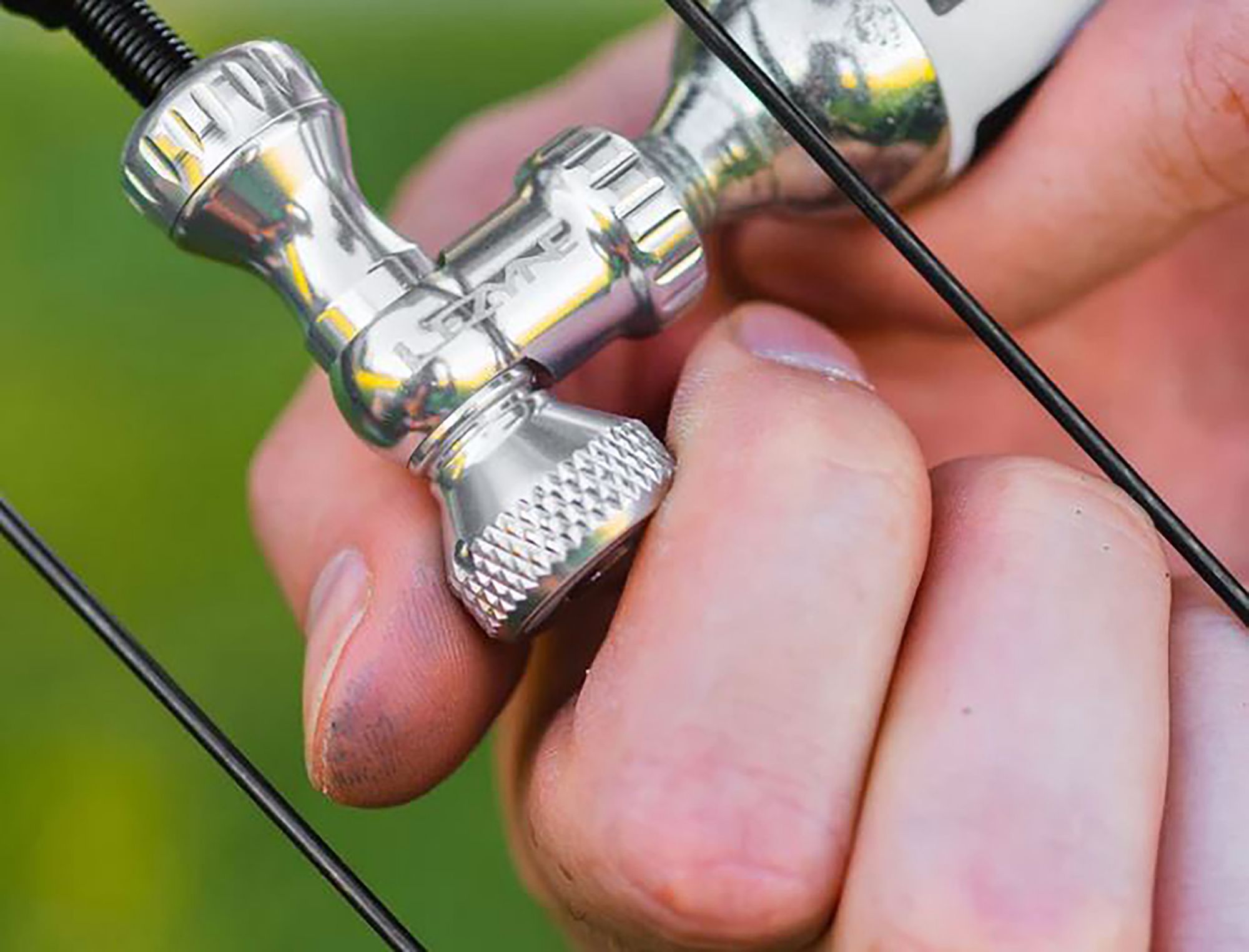 LEZYNE Control Drive CO2 16G Dispenser product image