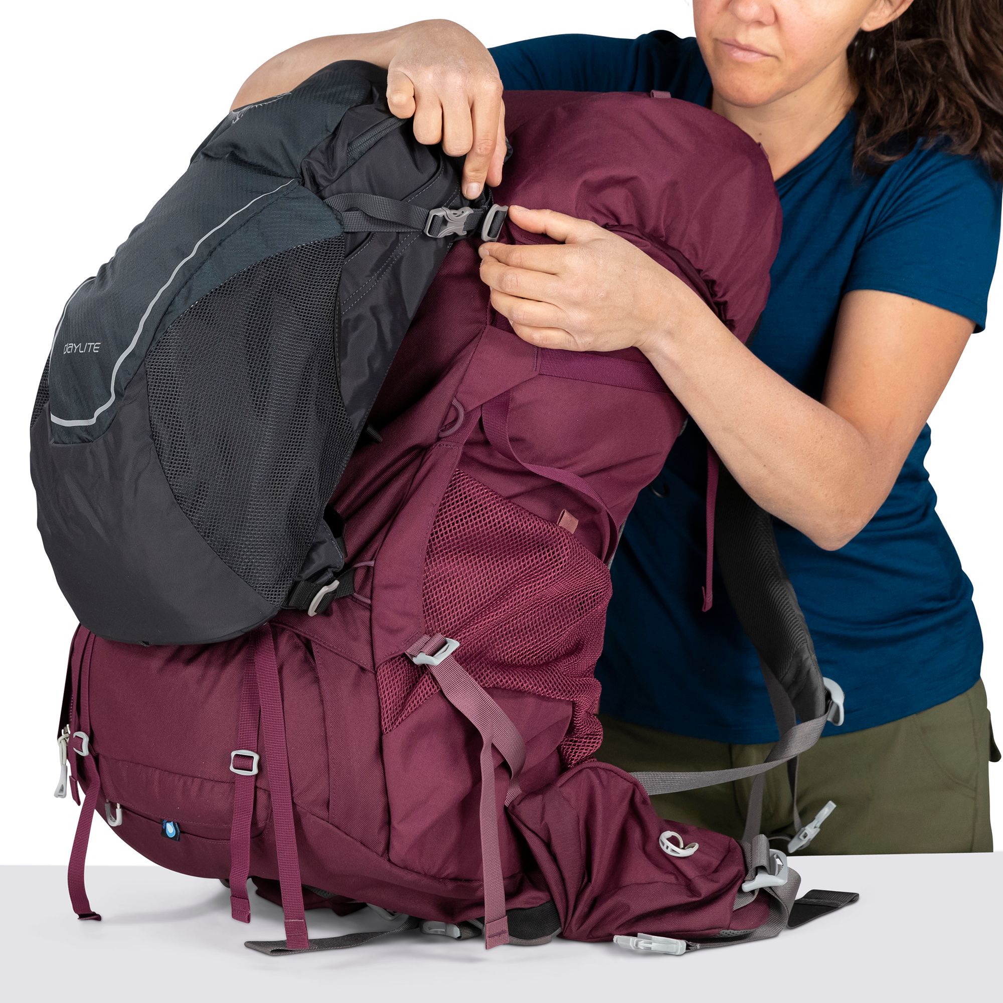 Osprey Renn 65 Women s Internal Frame Pack Dick s Sporting Goods in Tustin CA The Market Place