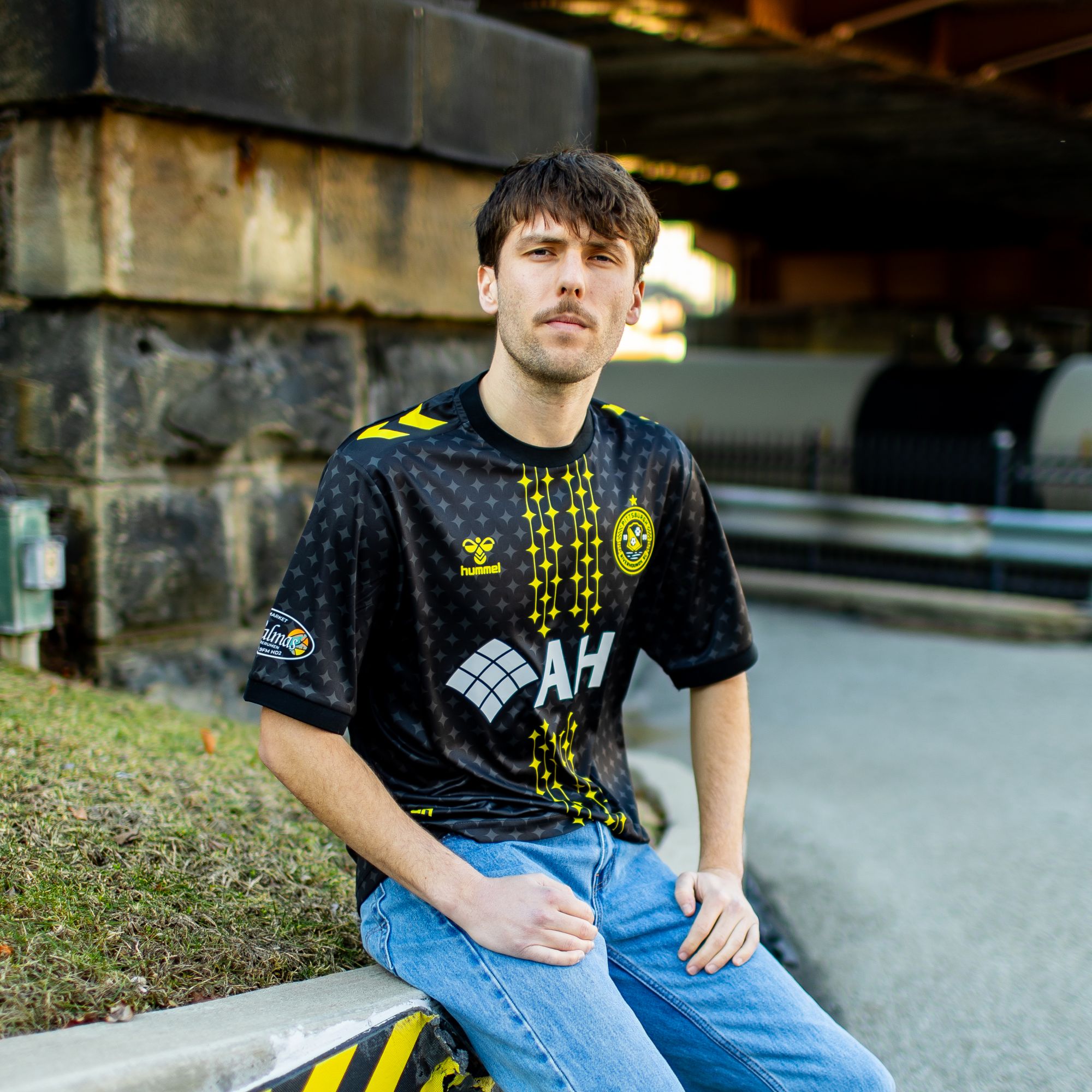 Hummel Adult Pittsburgh Riverhounds 2026 Primary Replica Jersey product image