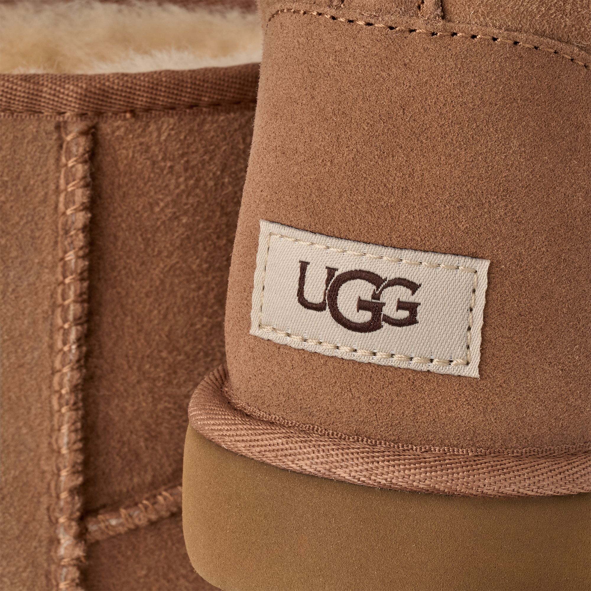 UGG Men's Classic Mini Boots product image