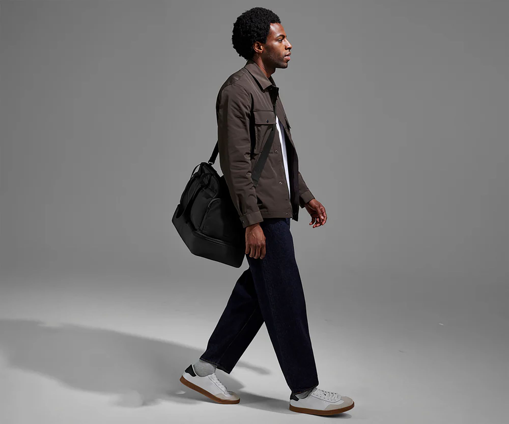 Away Featherlight Weekender Bag product image