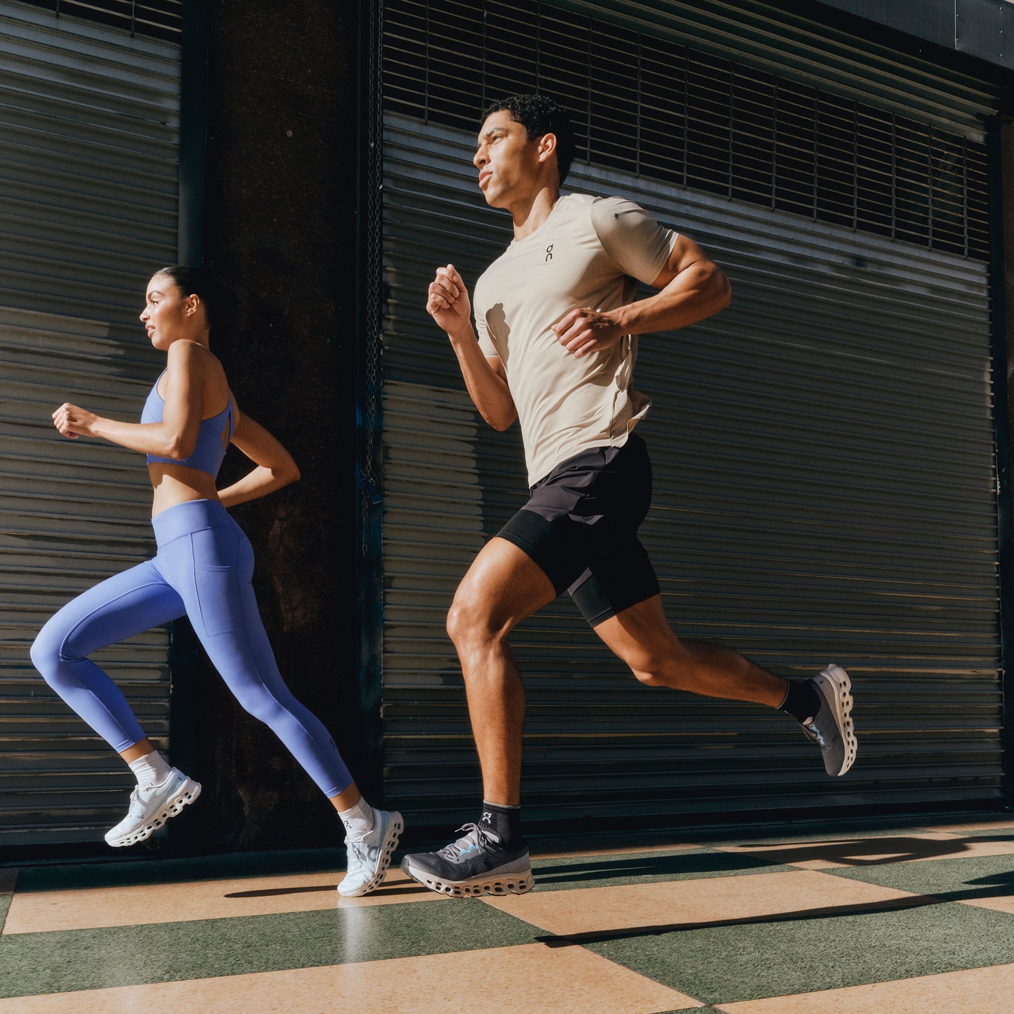 On Men's 5'' Performance 2-in-1 Shorts product image