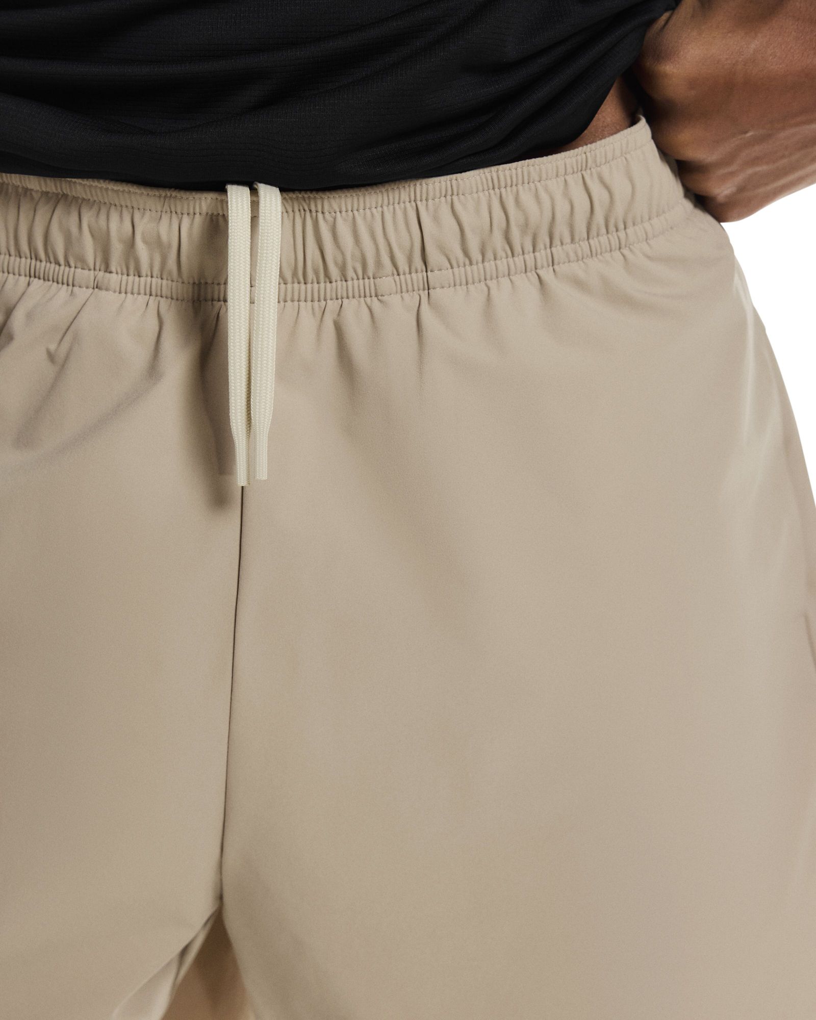 On Men's 5'' Core Shorts product image