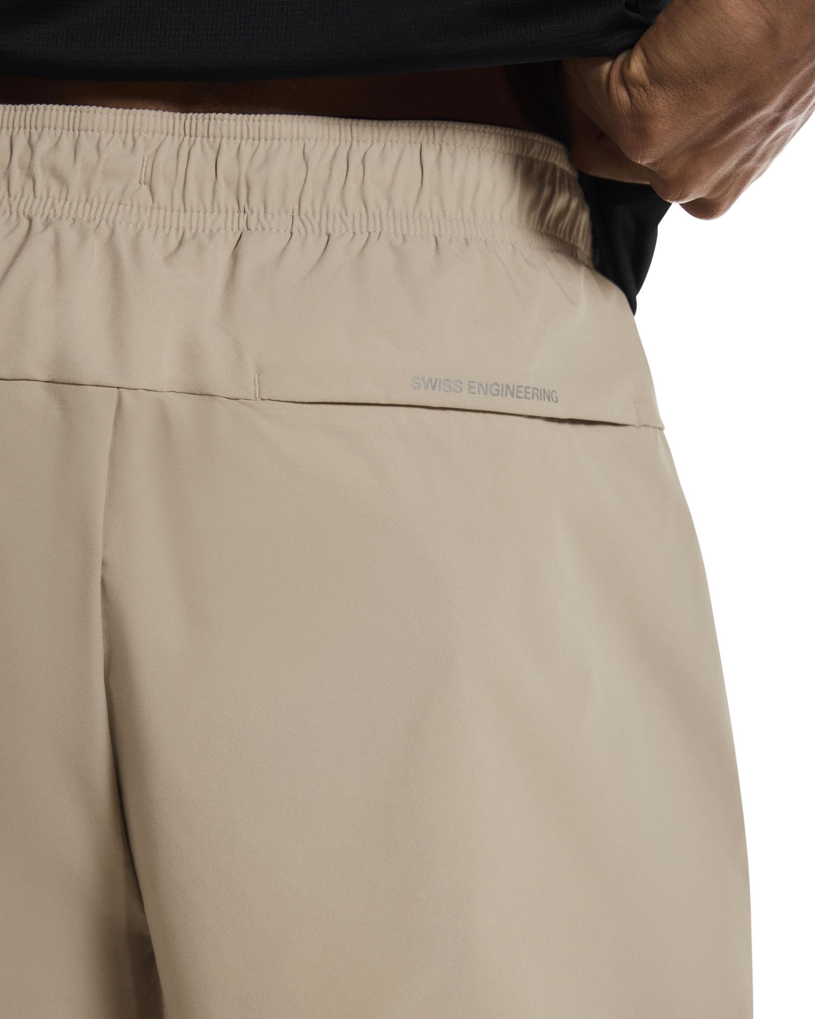 On Men's 5'' Core Shorts product image