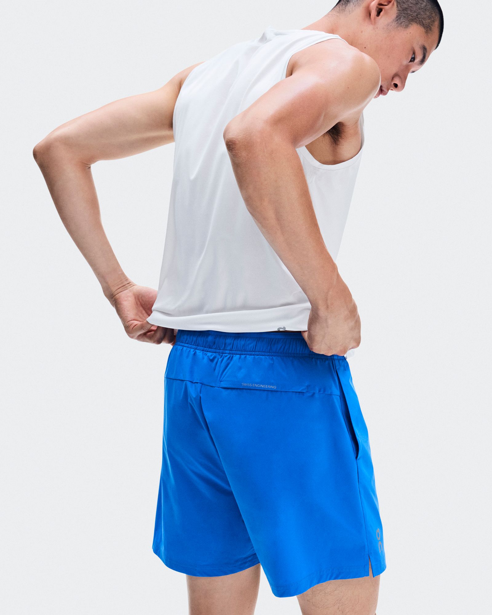 On Men's 5'' Core Shorts product image