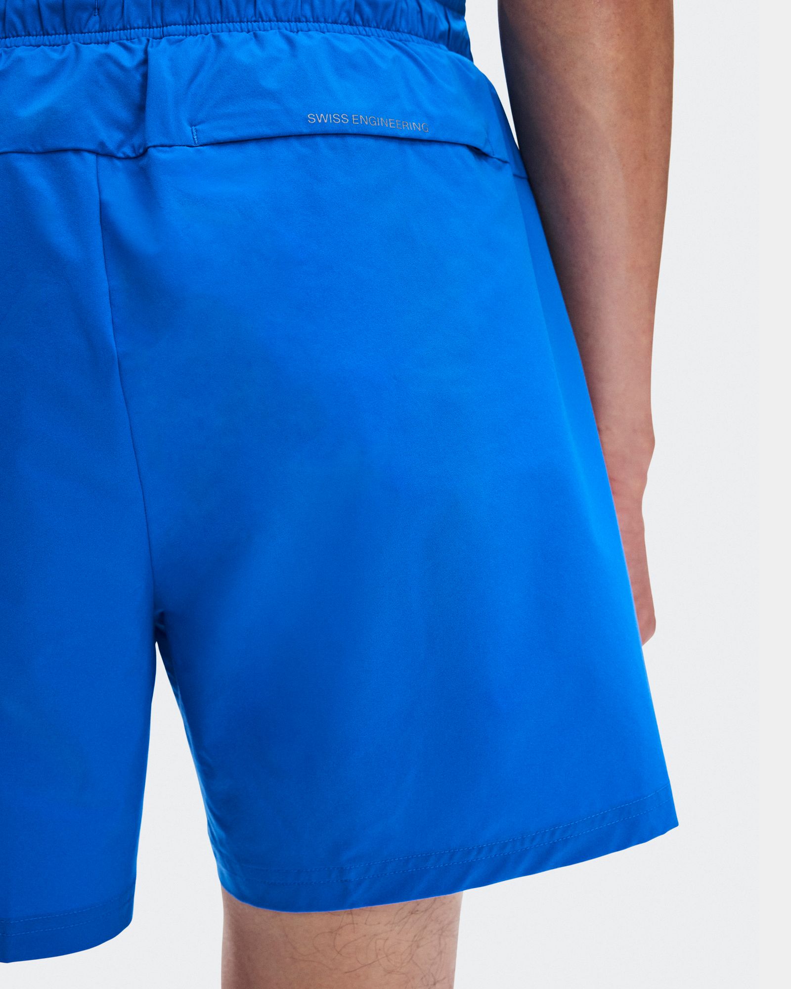 On Men's 5'' Core Shorts product image