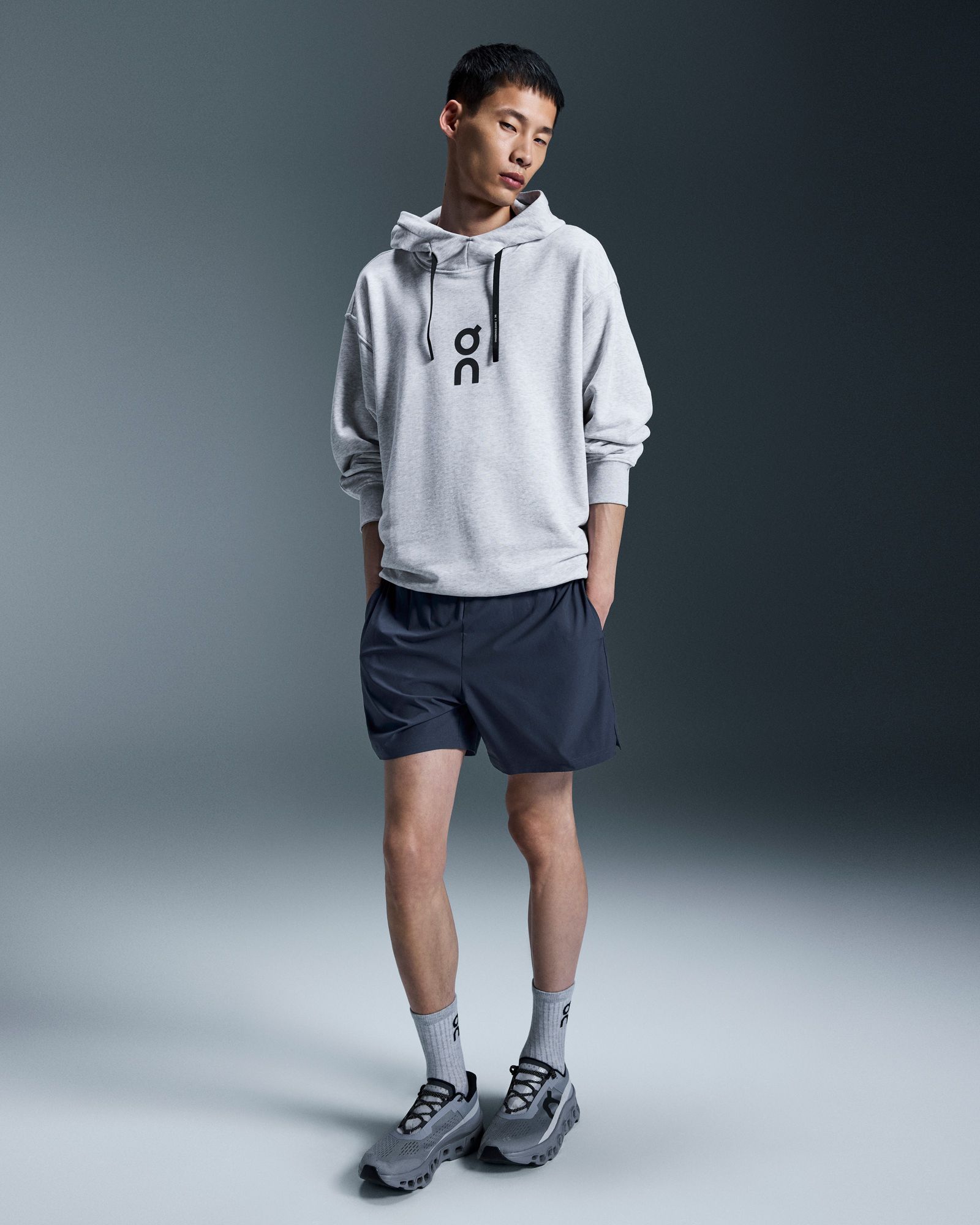 On Men's 5'' Core Shorts product image