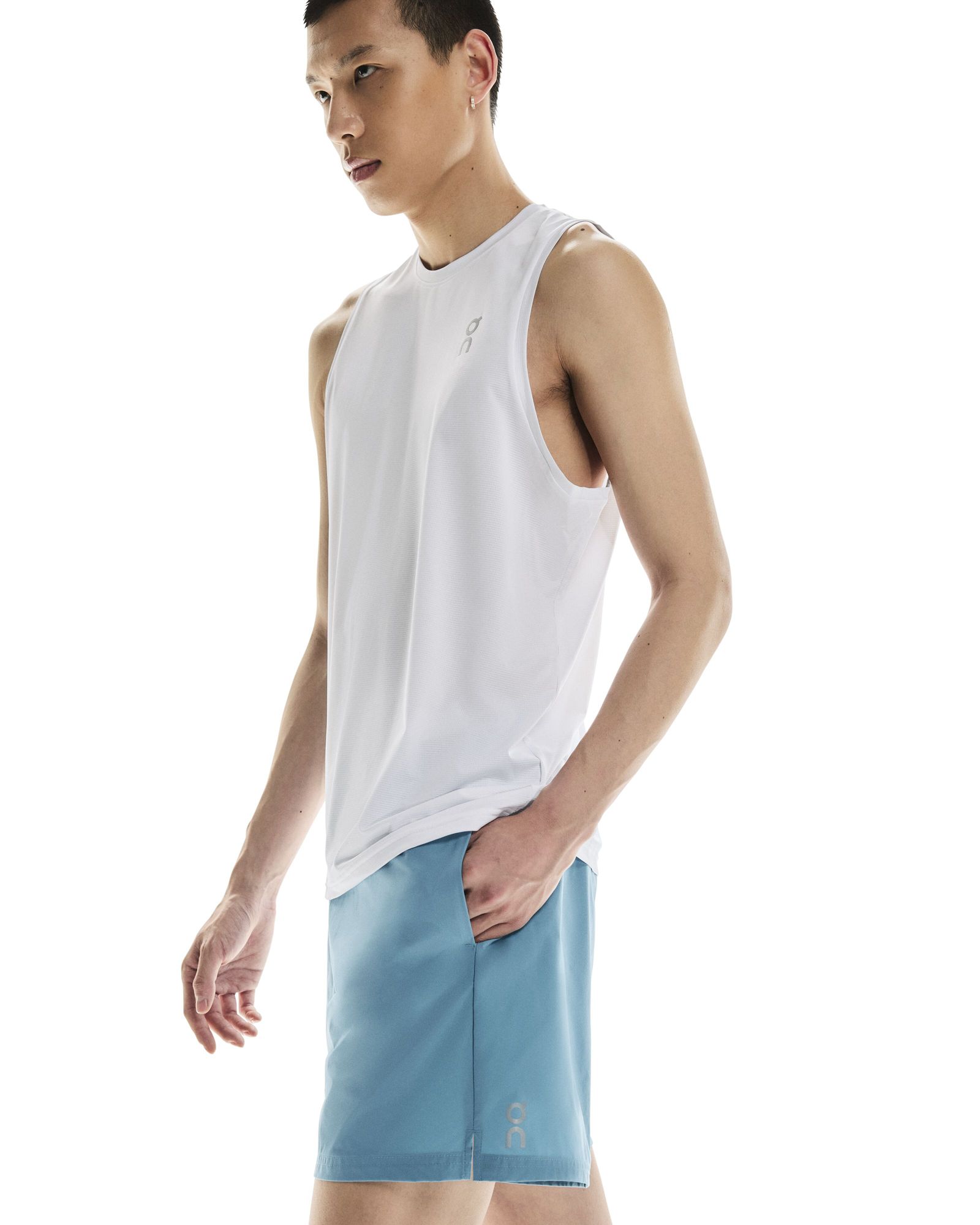 On Men's 5'' Core Shorts product image