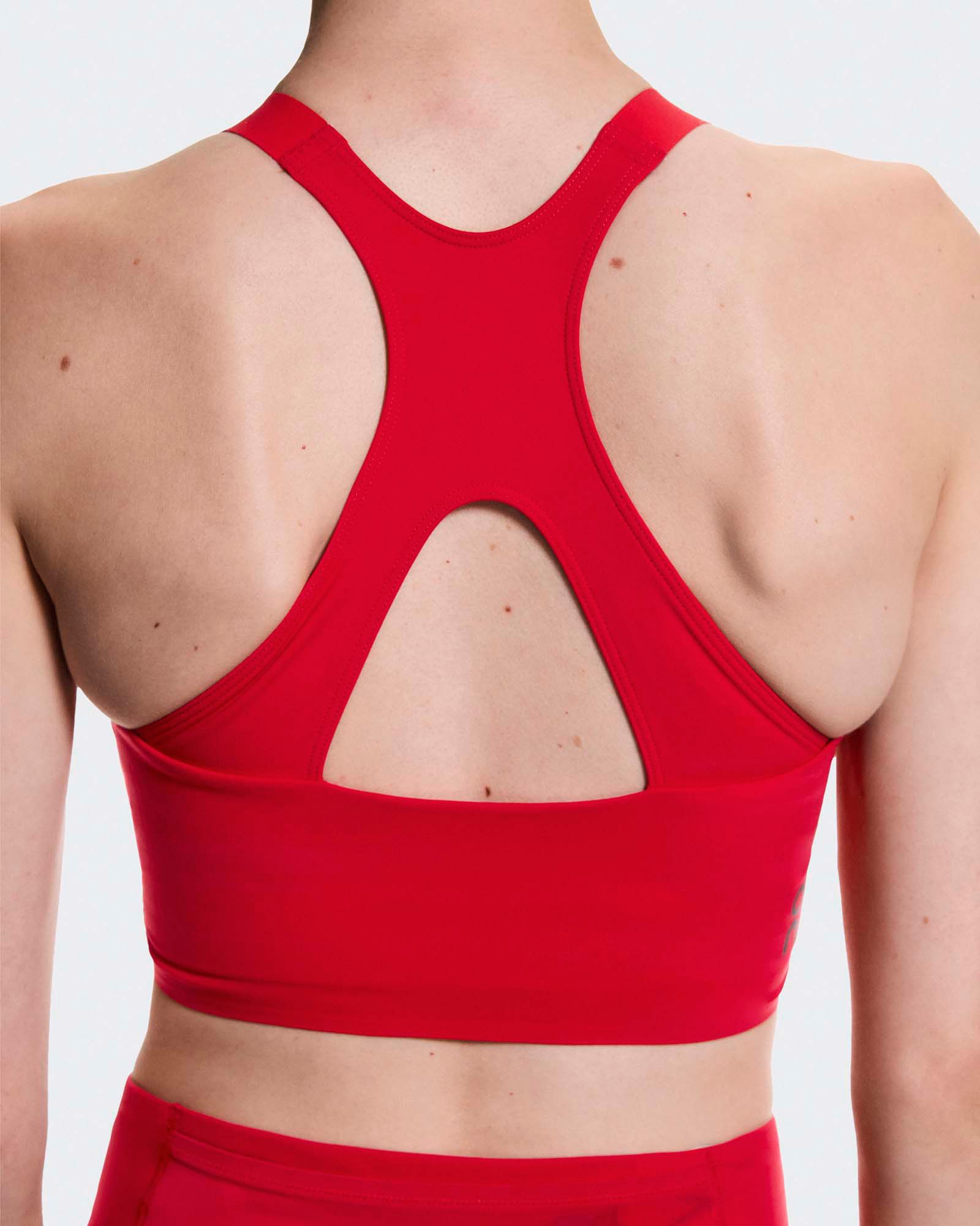 On Women's Performance Crop product image