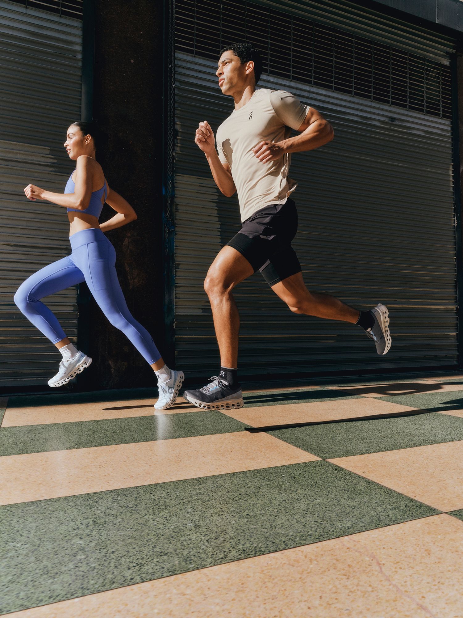 On Women's Performance Crop product image